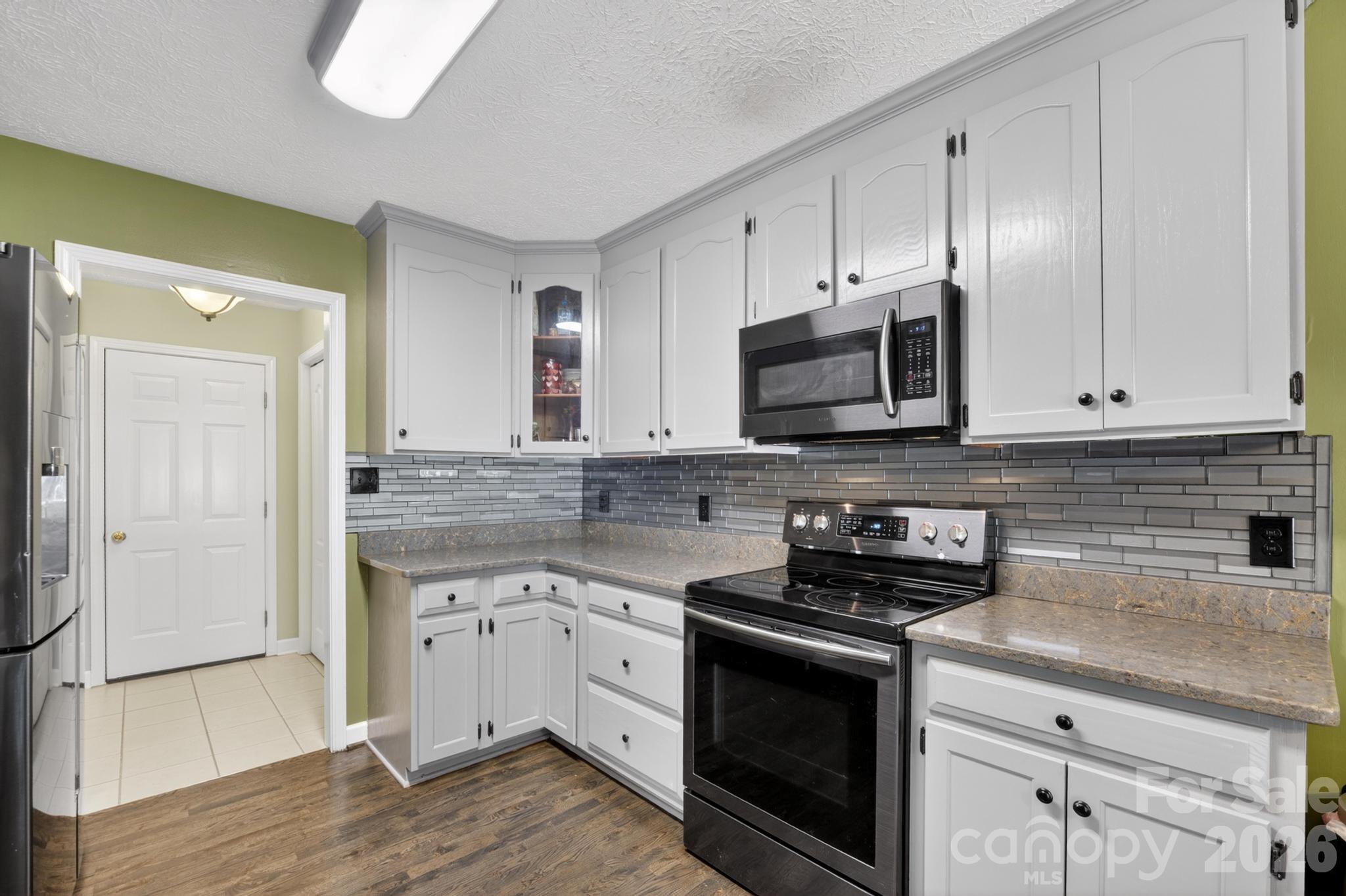 1590 Mayfair Drive — Conover
