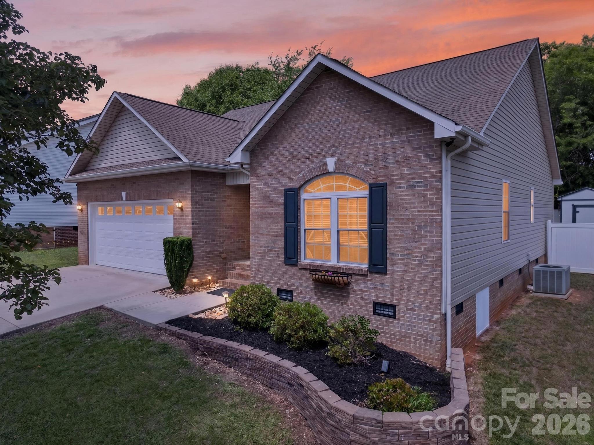 1590 Mayfair Drive — Conover