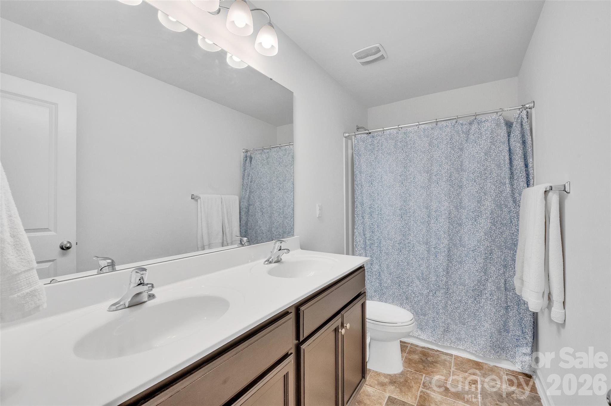 112 Kingsway Drive — Mooresville