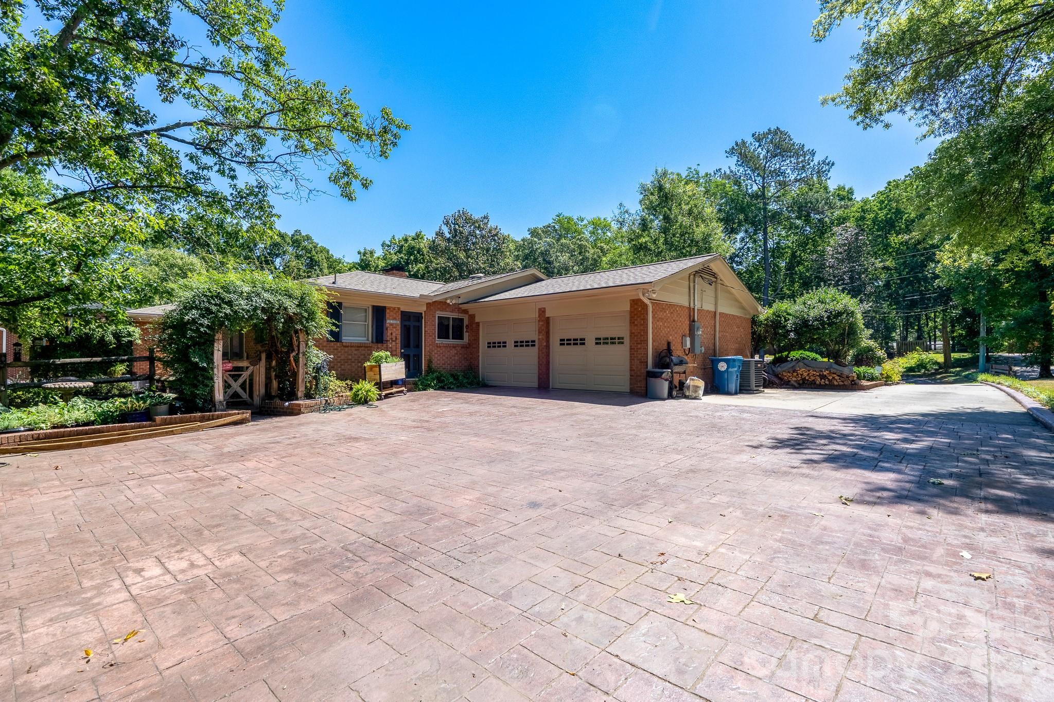 326 Richmond Road — Salisbury