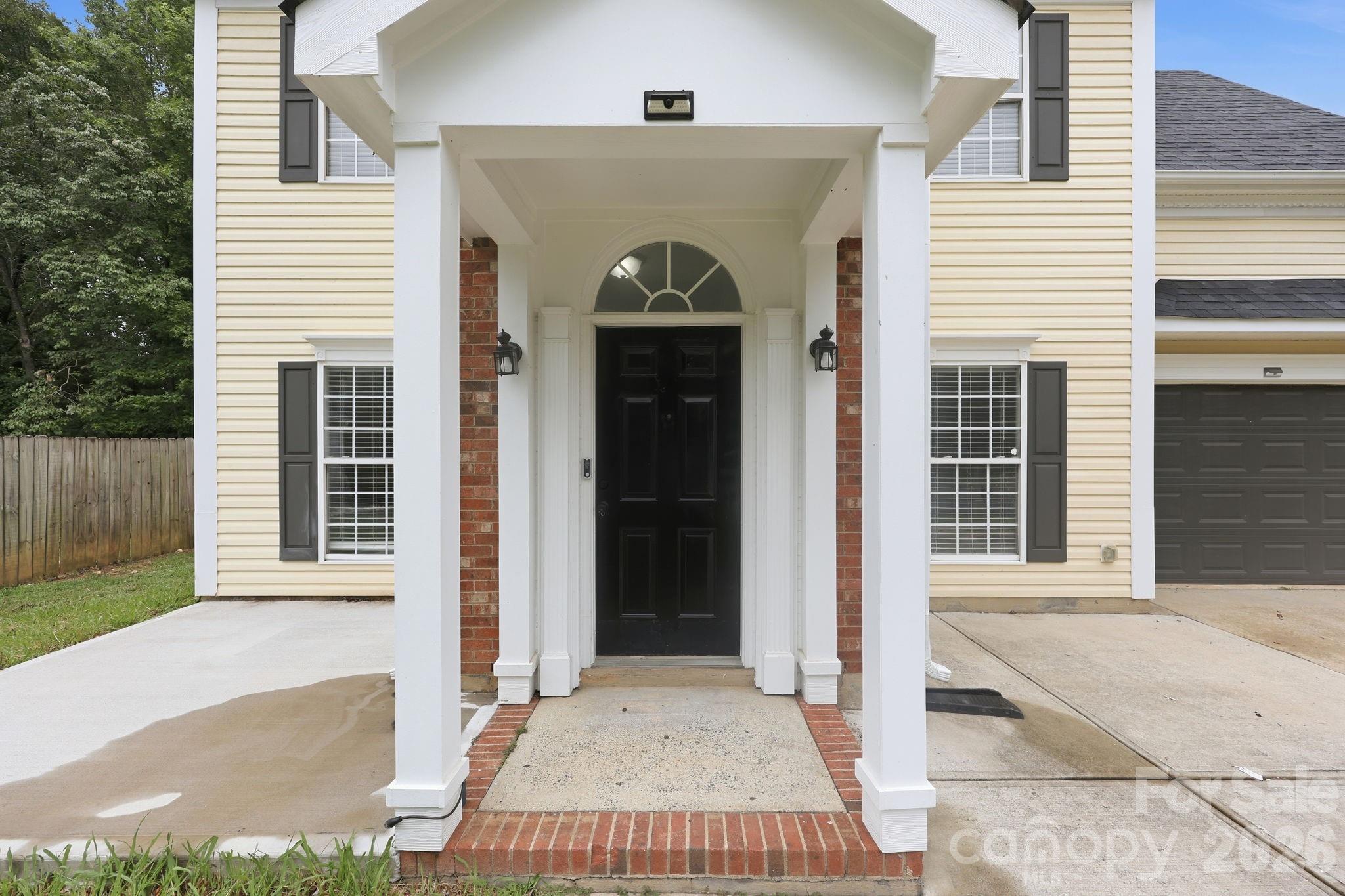 5423 Starflower Drive — Charlotte