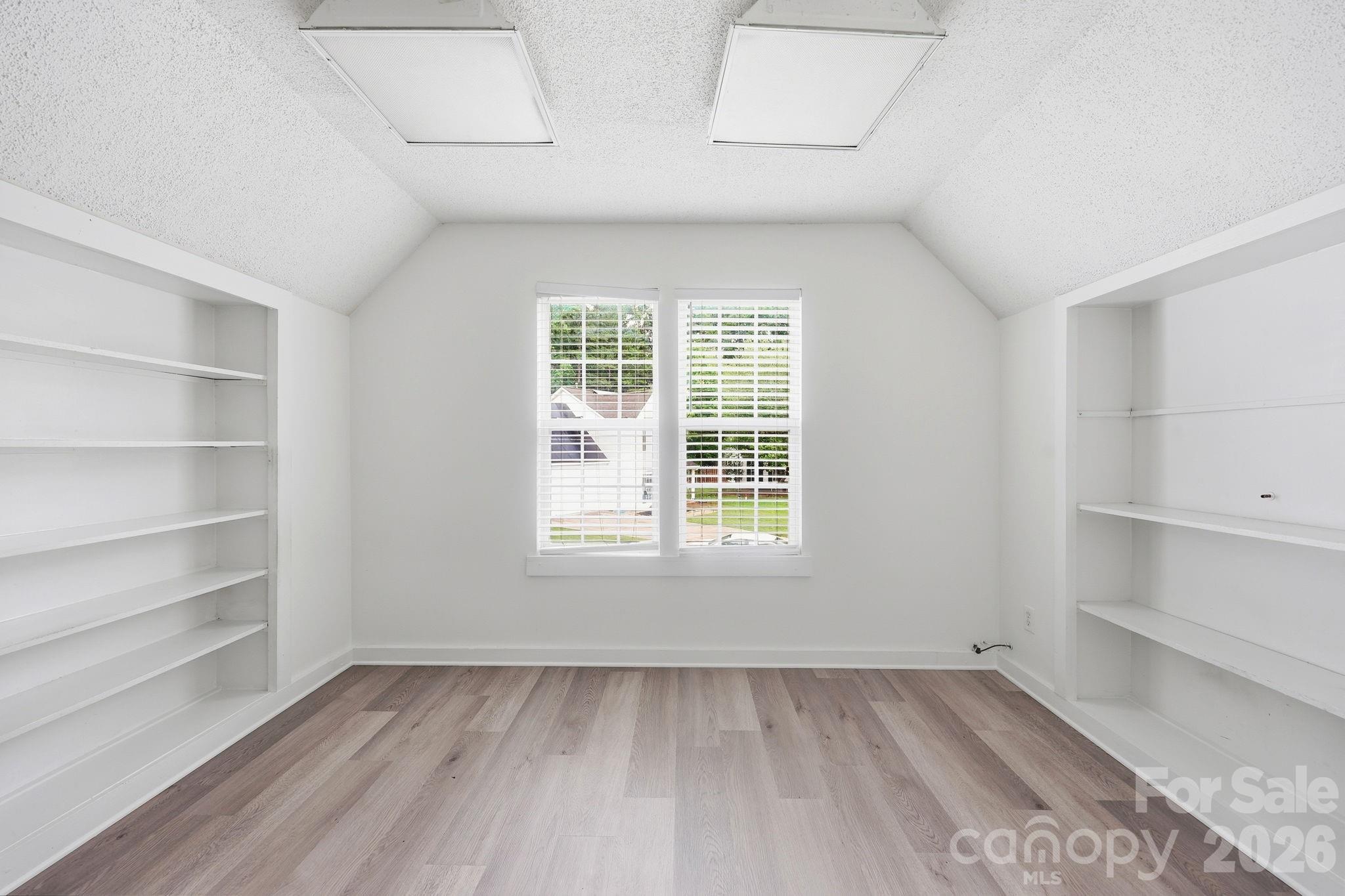 5423 Starflower Drive — Charlotte