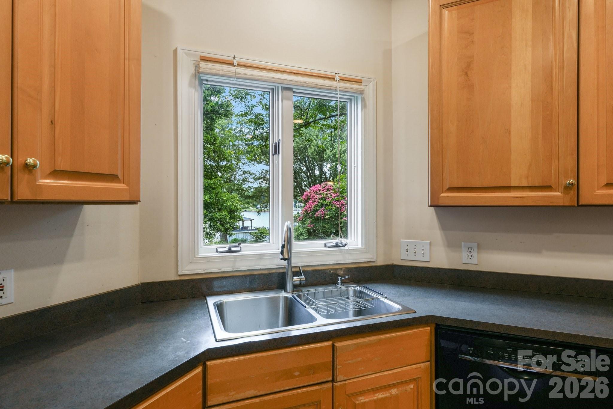326 Ponderosa Circle — Mooresville