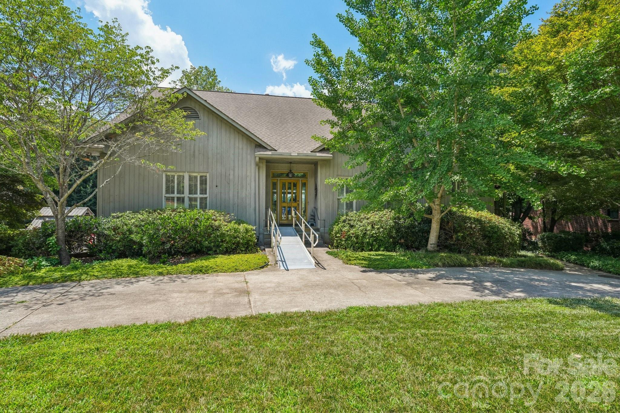 326 Ponderosa Circle — Mooresville