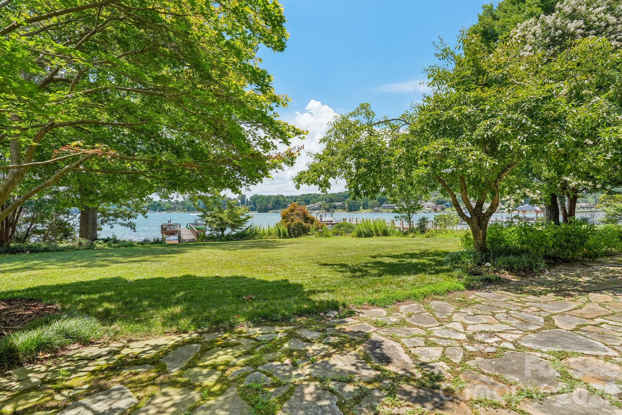 326 Ponderosa Circle — Mooresville