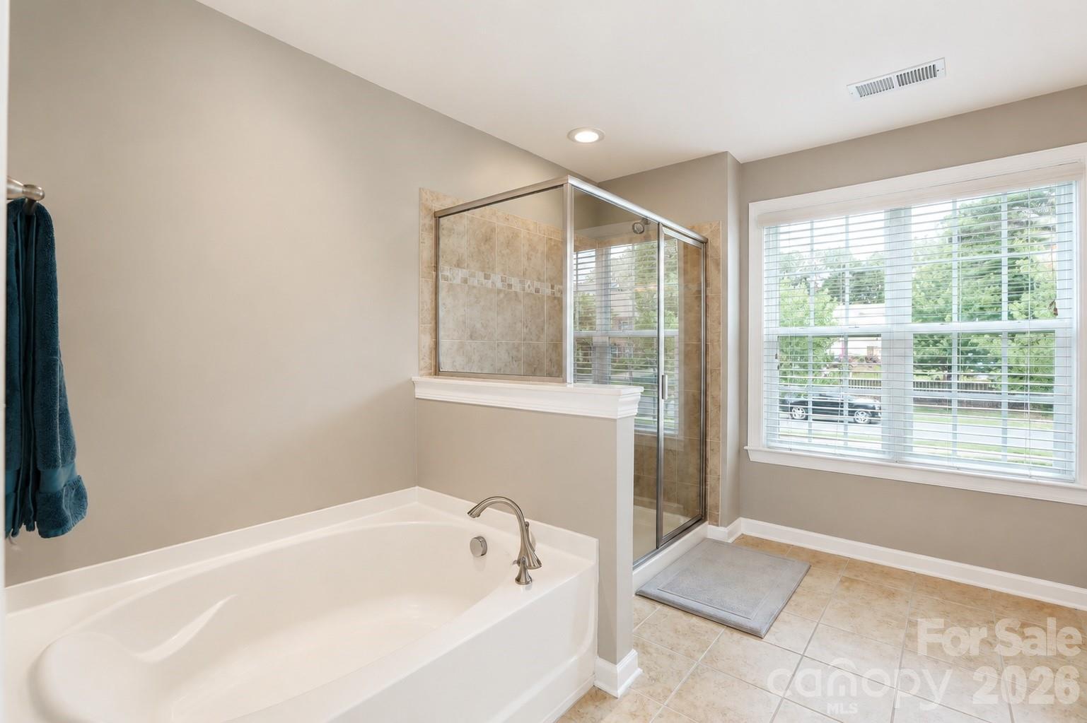 2412 Hamlet Court — Matthews