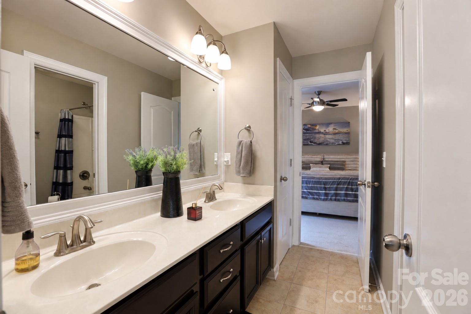 2412 Hamlet Court — Matthews