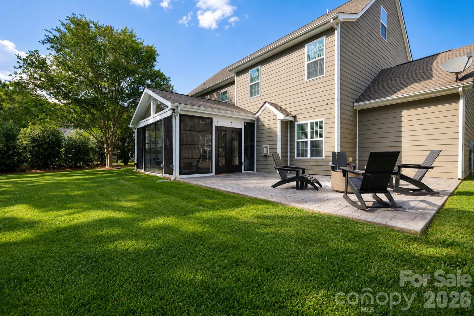 2412 Hamlet Court — Matthews