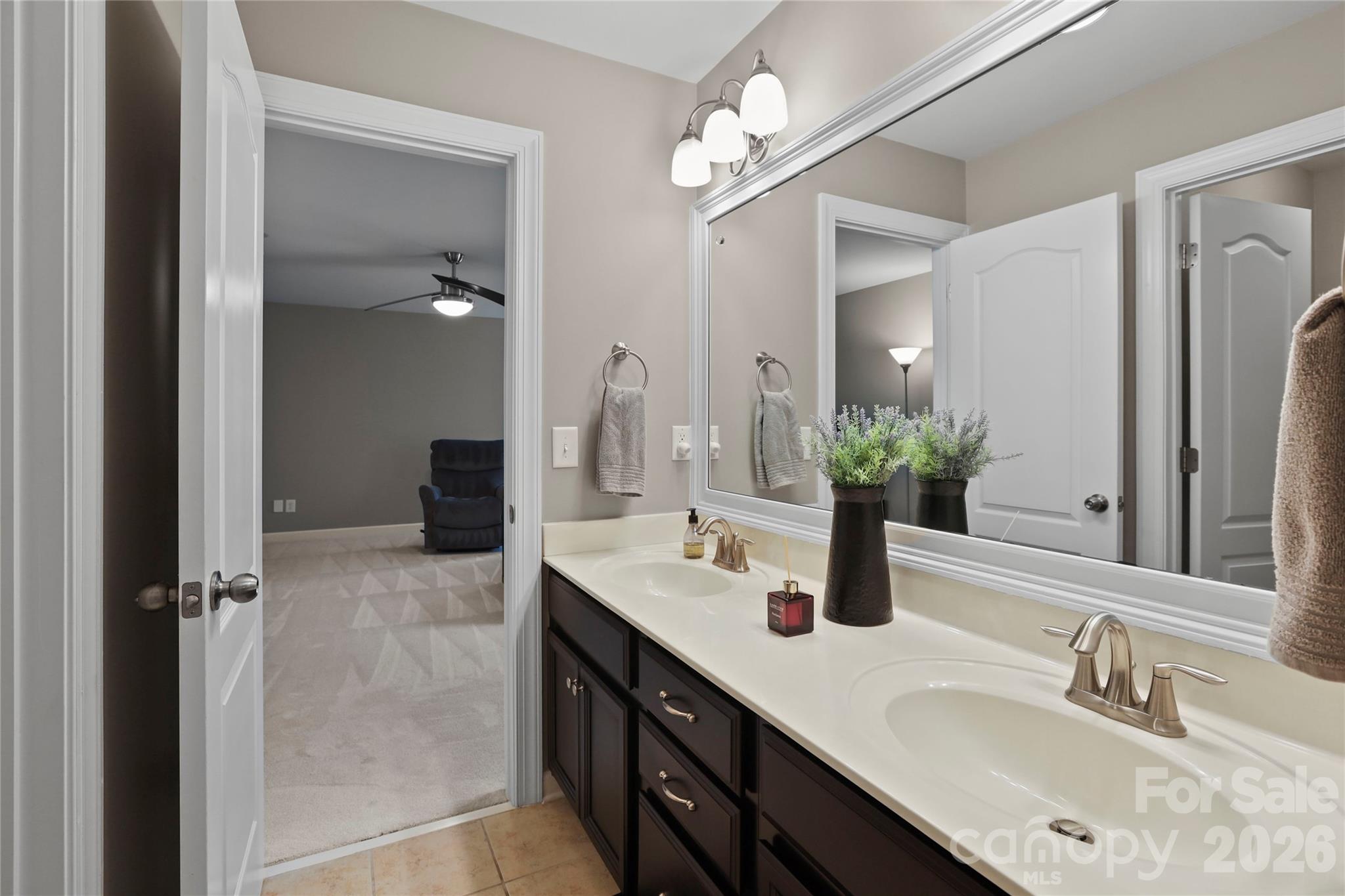 2412 Hamlet Court — Matthews