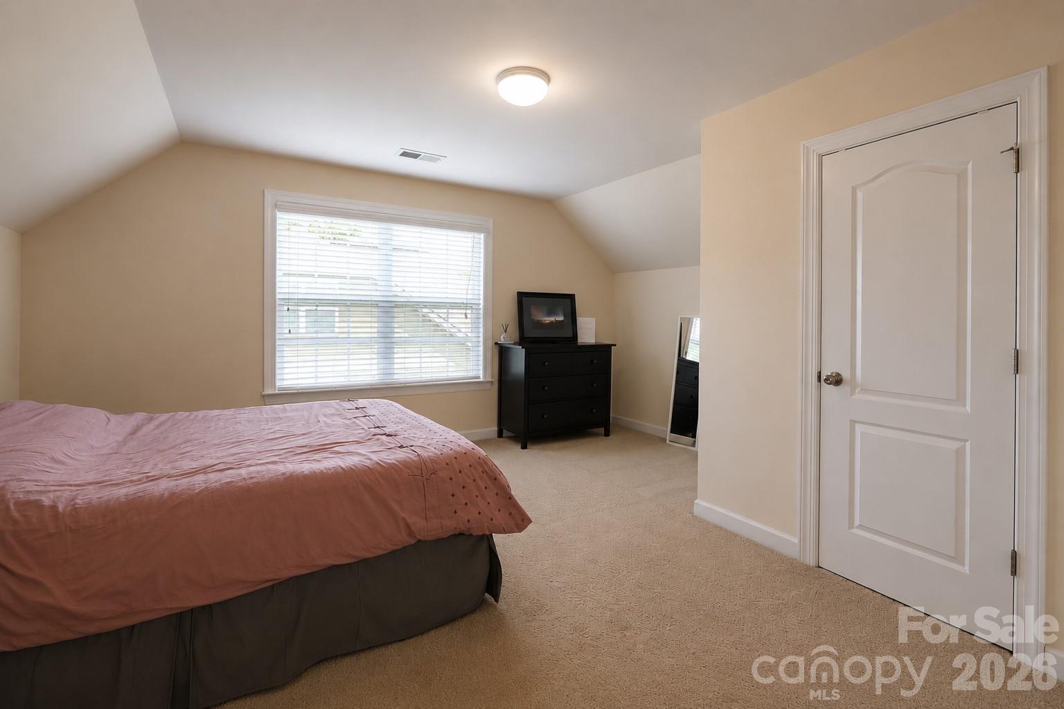 2412 Hamlet Court — Matthews