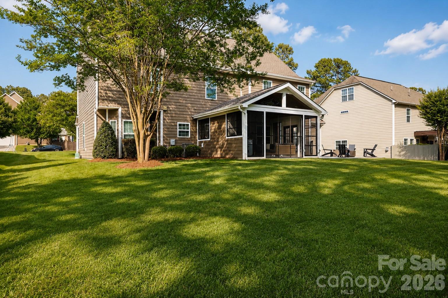 2412 Hamlet Court — Matthews