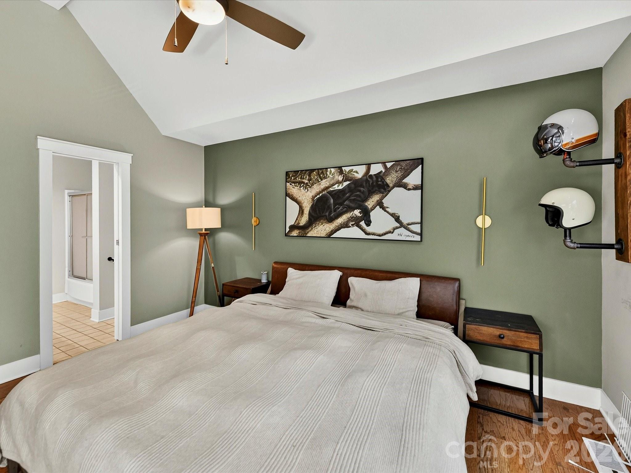 232 S Clarkson Street — Charlotte