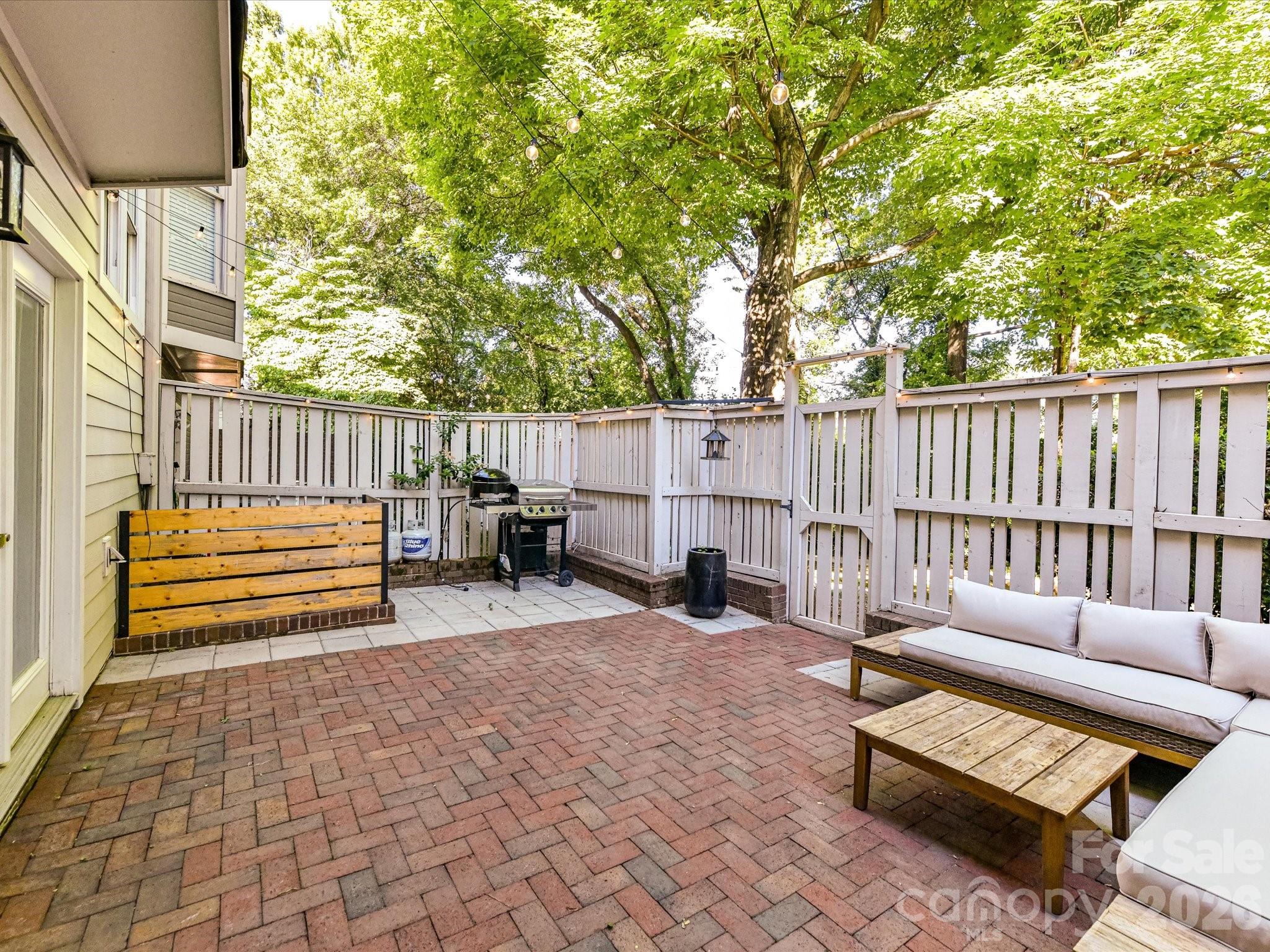 232 S Clarkson Street — Charlotte