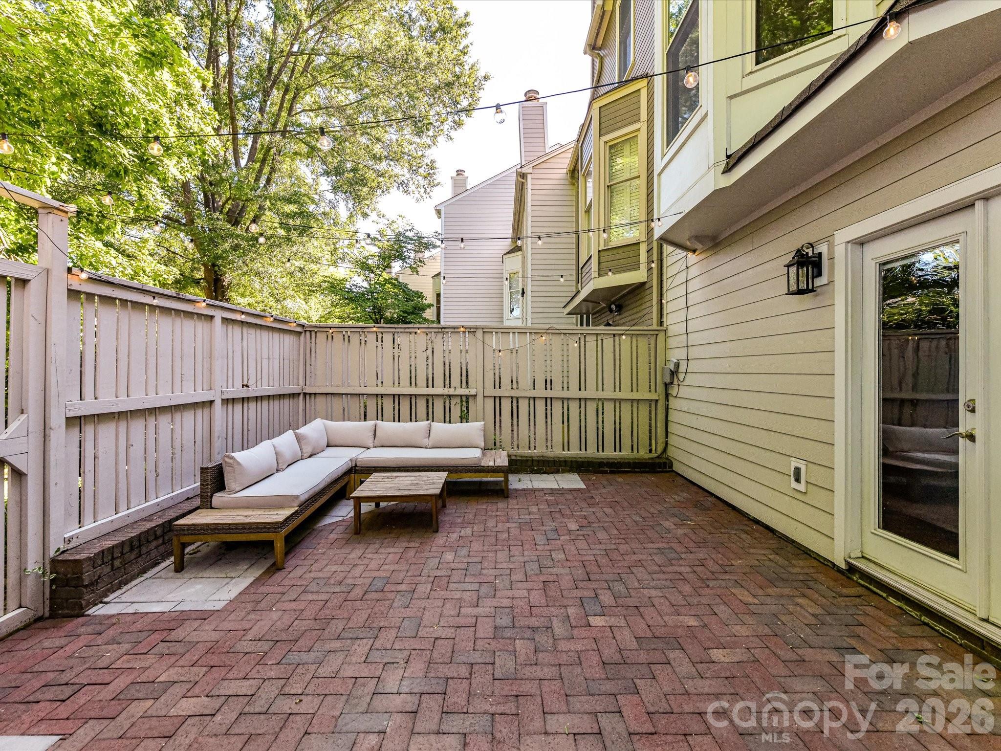 232 S Clarkson Street — Charlotte