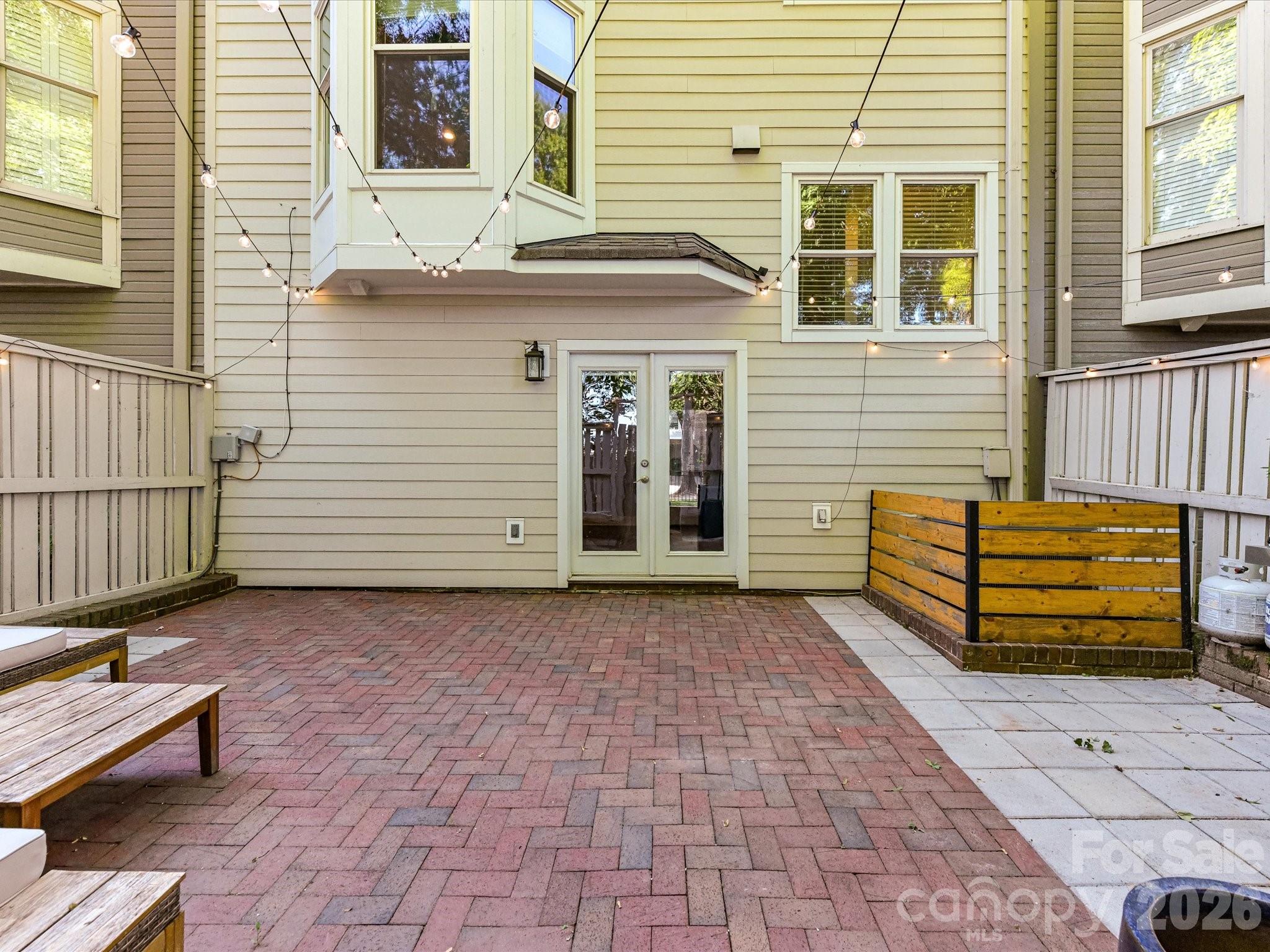 232 S Clarkson Street — Charlotte