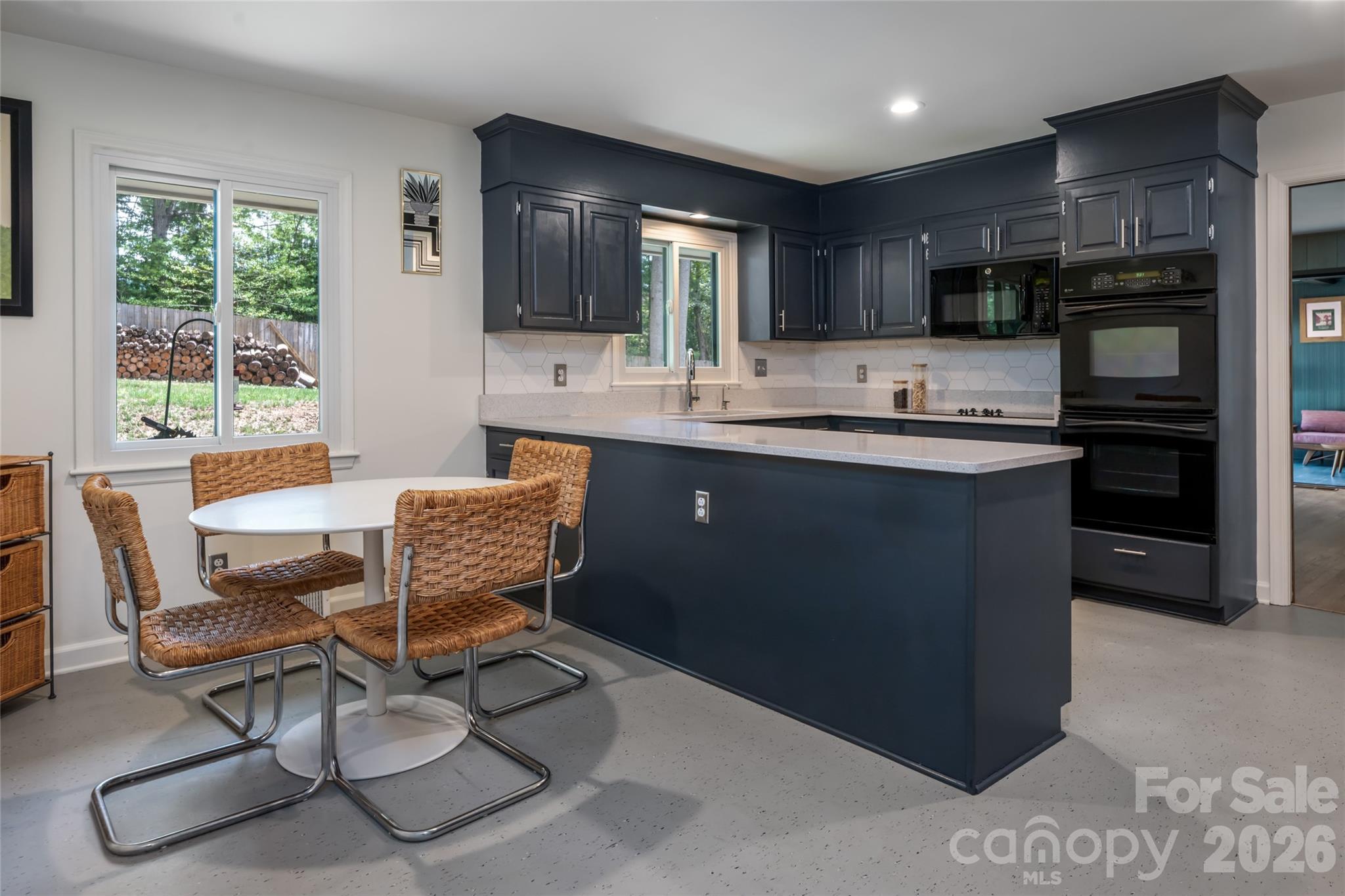 24 Amherst Road — Biltmore Forest