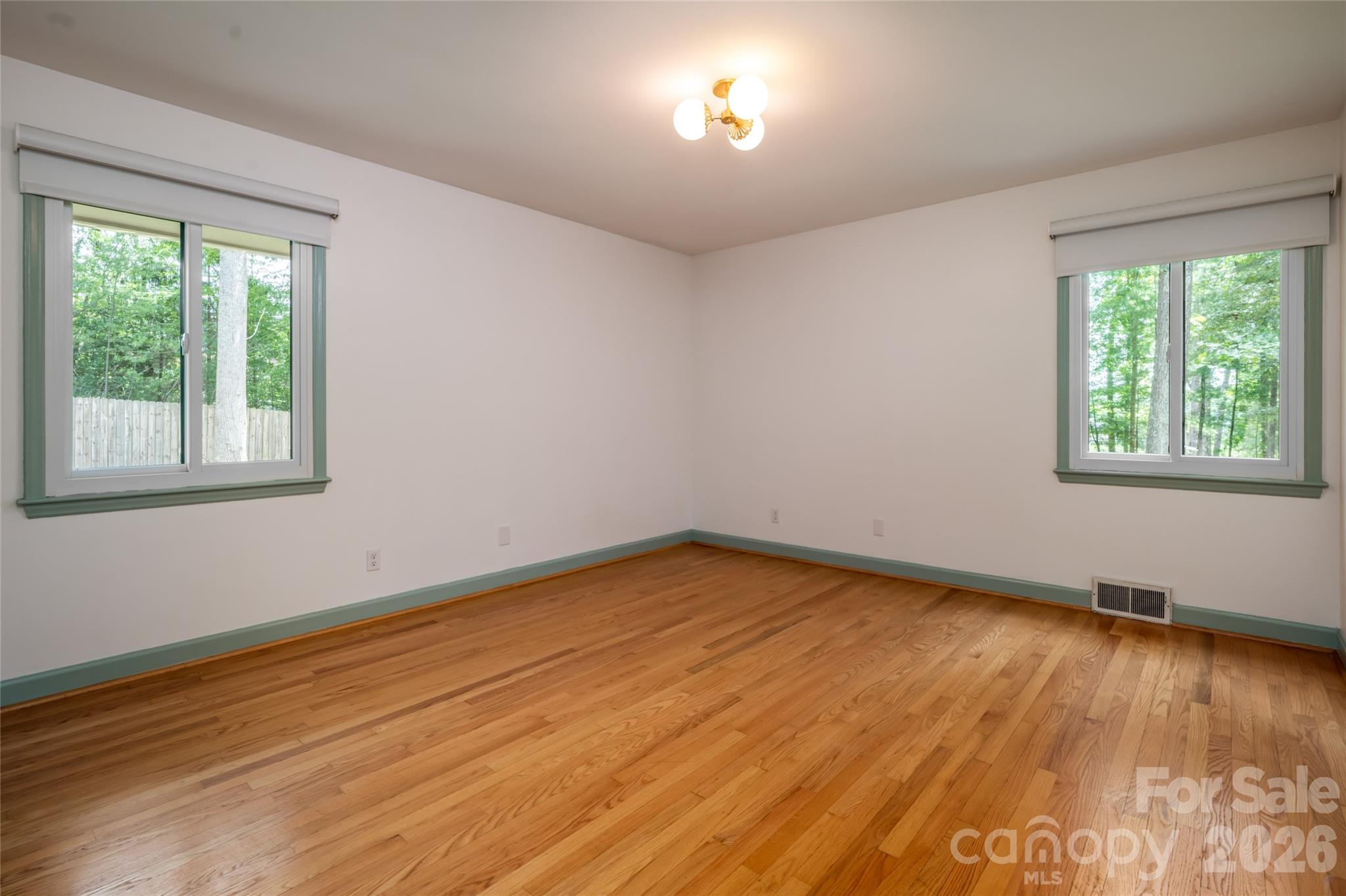 24 Amherst Road — Biltmore Forest