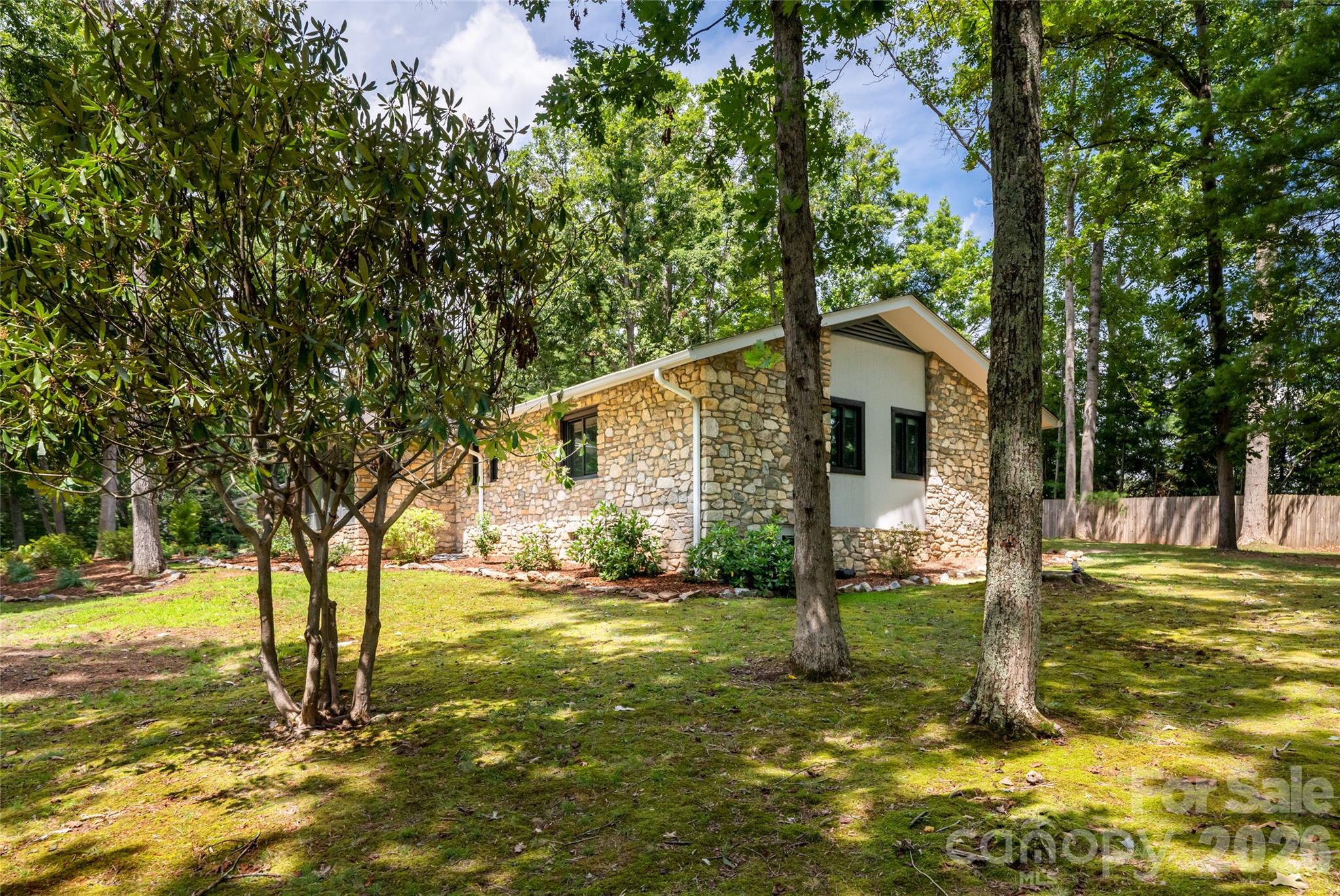 24 Amherst Road — Biltmore Forest