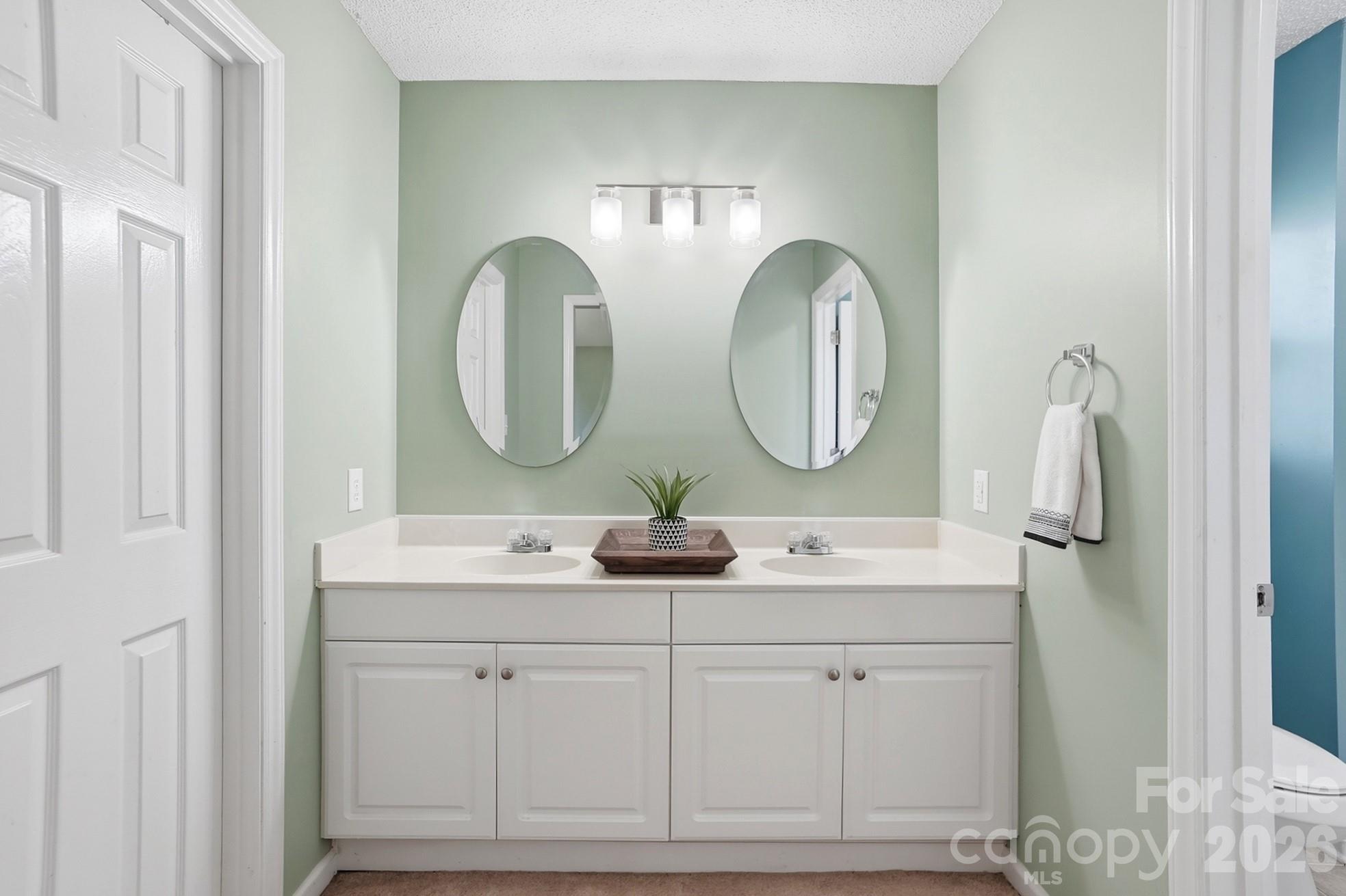 5542 Randolph Road — Kannapolis
