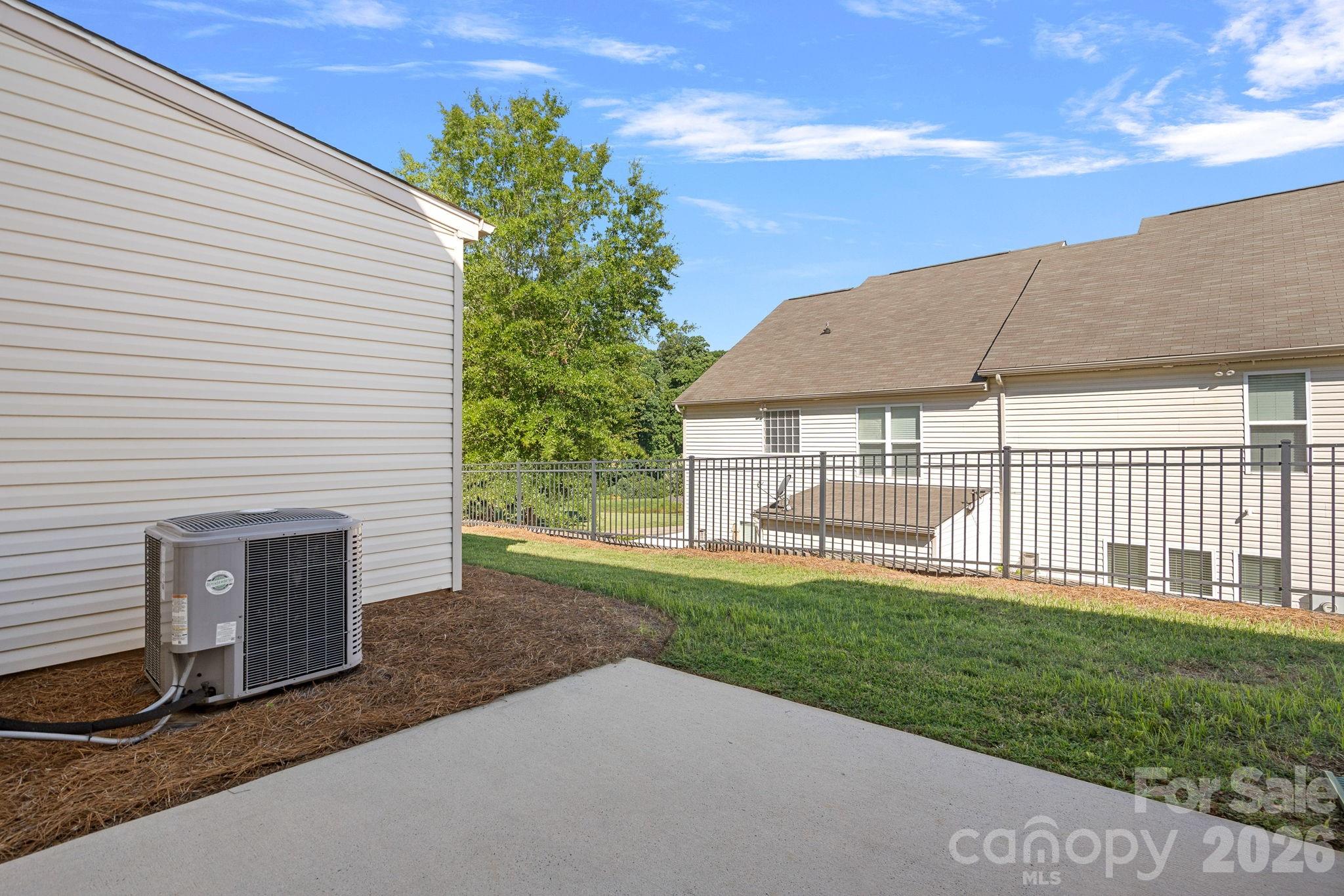 1809 Royal Gorge Avenue — Charlotte