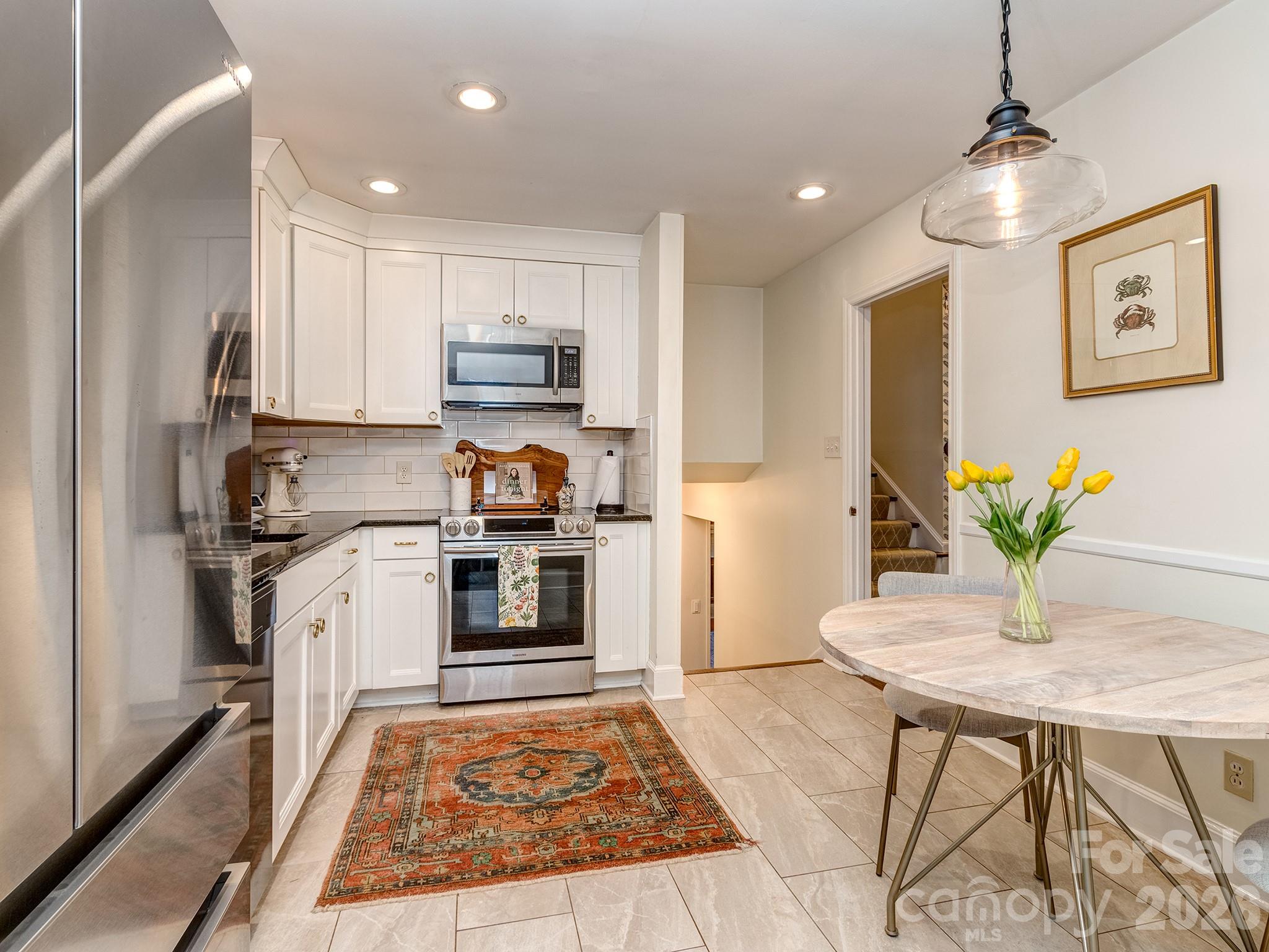 6817 Ronda Avenue — Charlotte