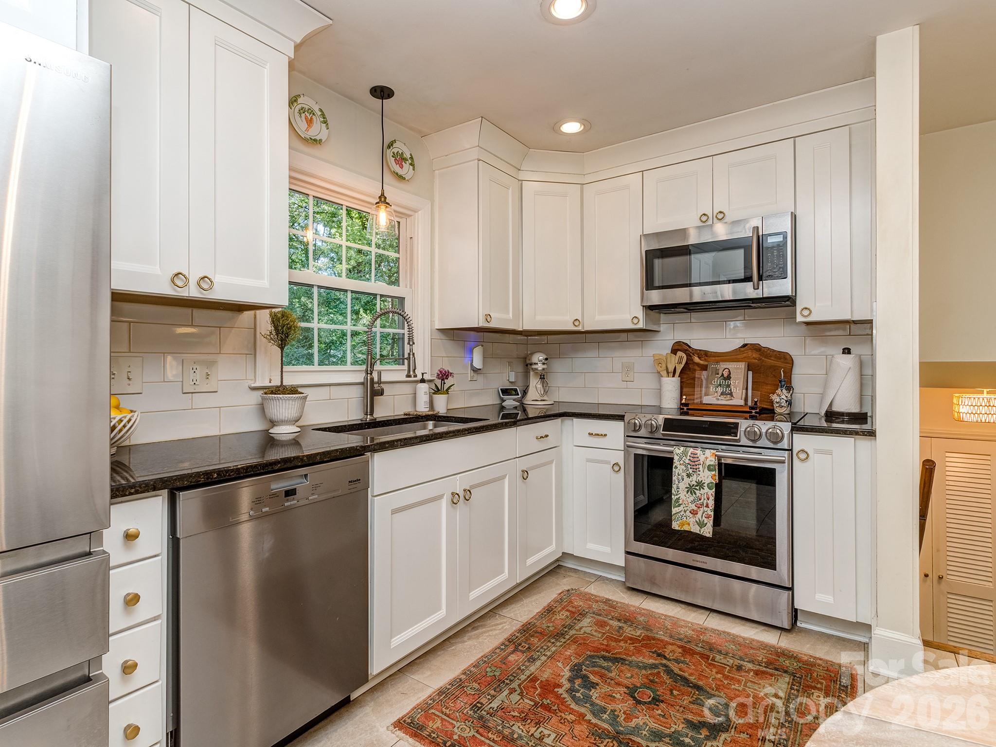 6817 Ronda Avenue — Charlotte