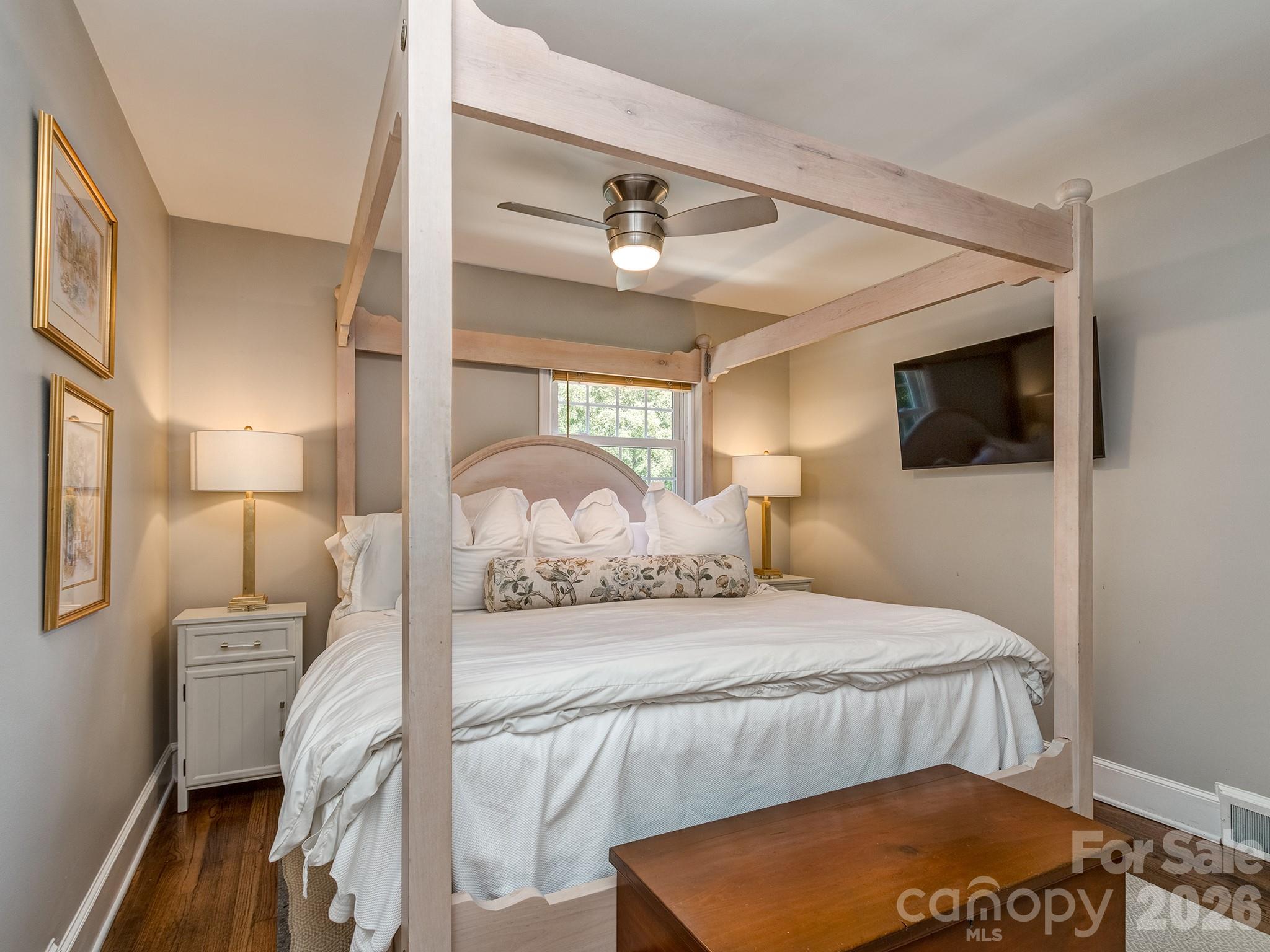 6817 Ronda Avenue — Charlotte