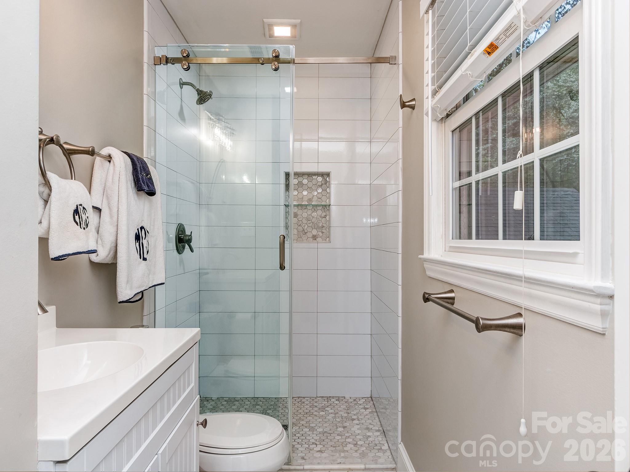 6817 Ronda Avenue — Charlotte