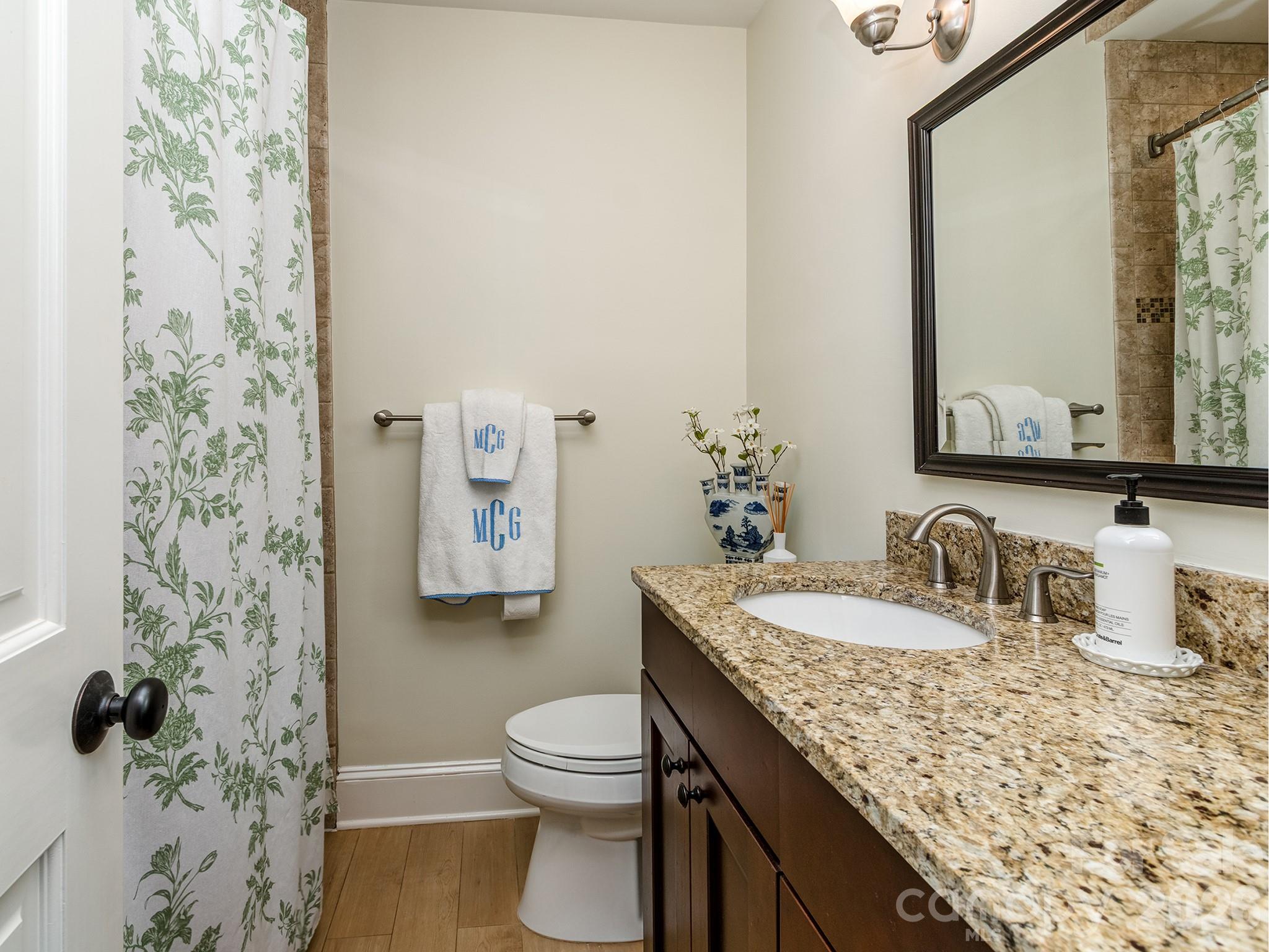 6817 Ronda Avenue — Charlotte