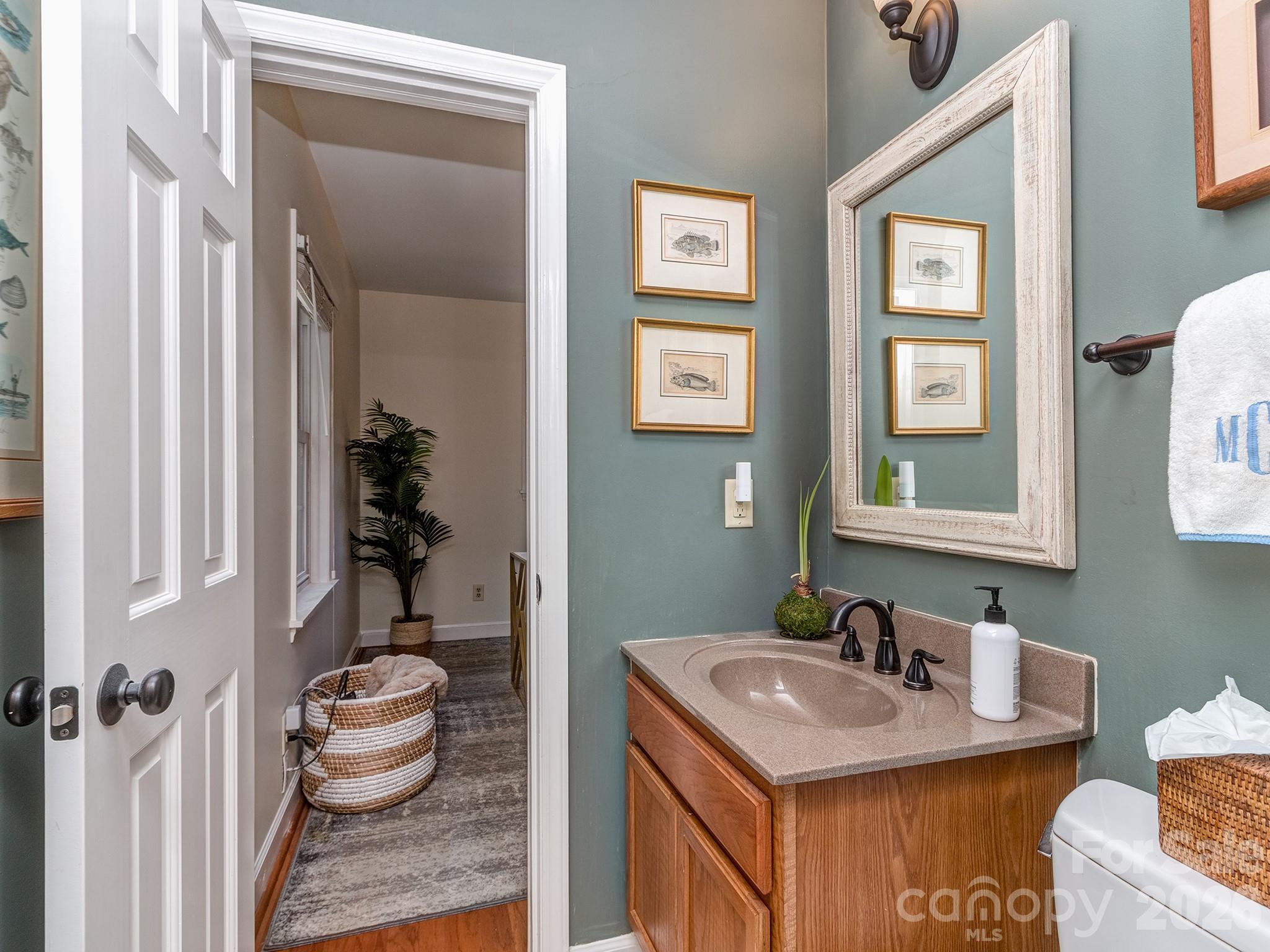 6817 Ronda Avenue — Charlotte