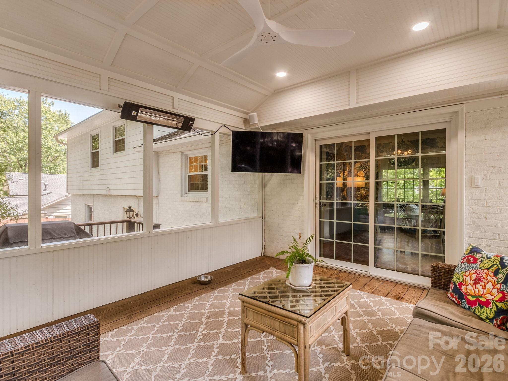 6817 Ronda Avenue — Charlotte
