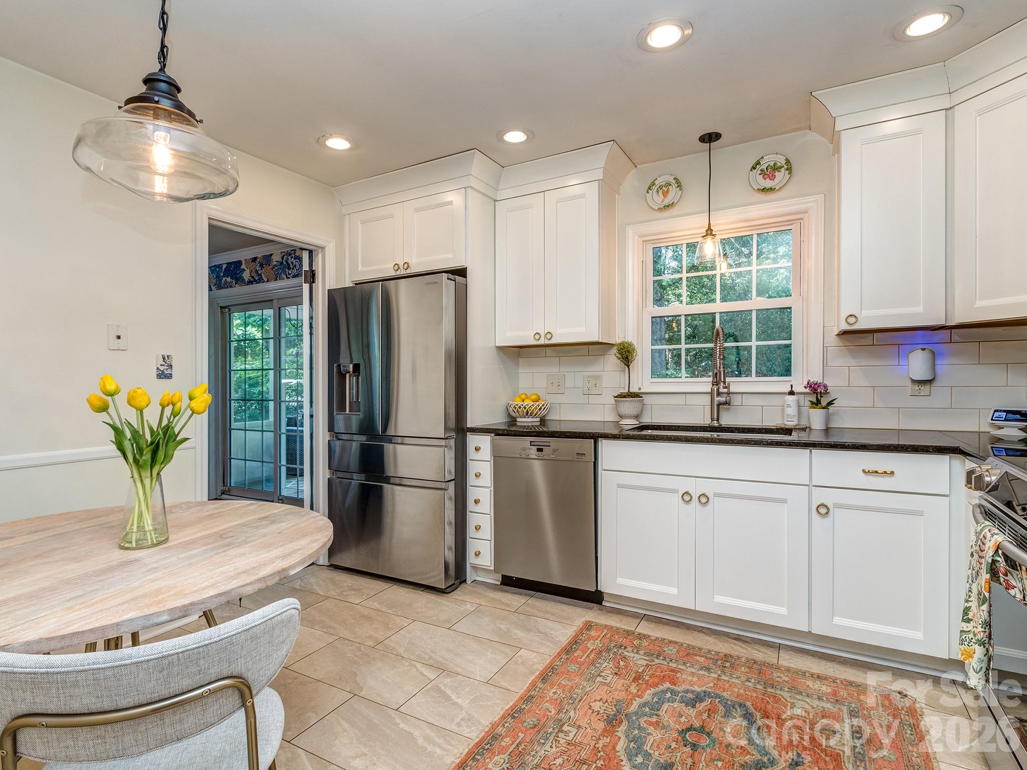 6817 Ronda Avenue — Charlotte
