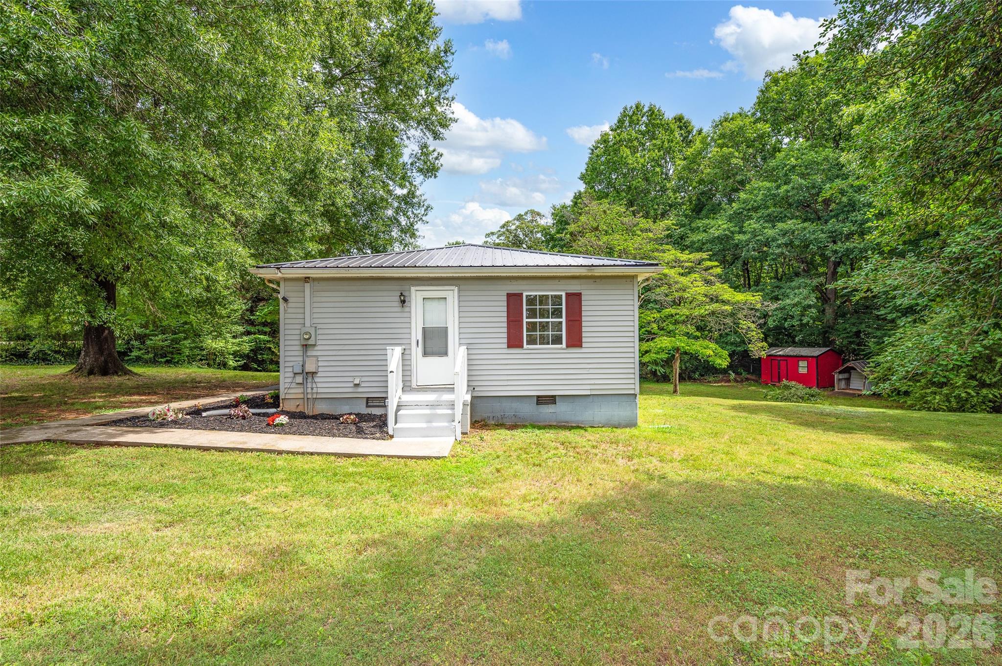 4507 US Highway 64 Highway W — Mocksville