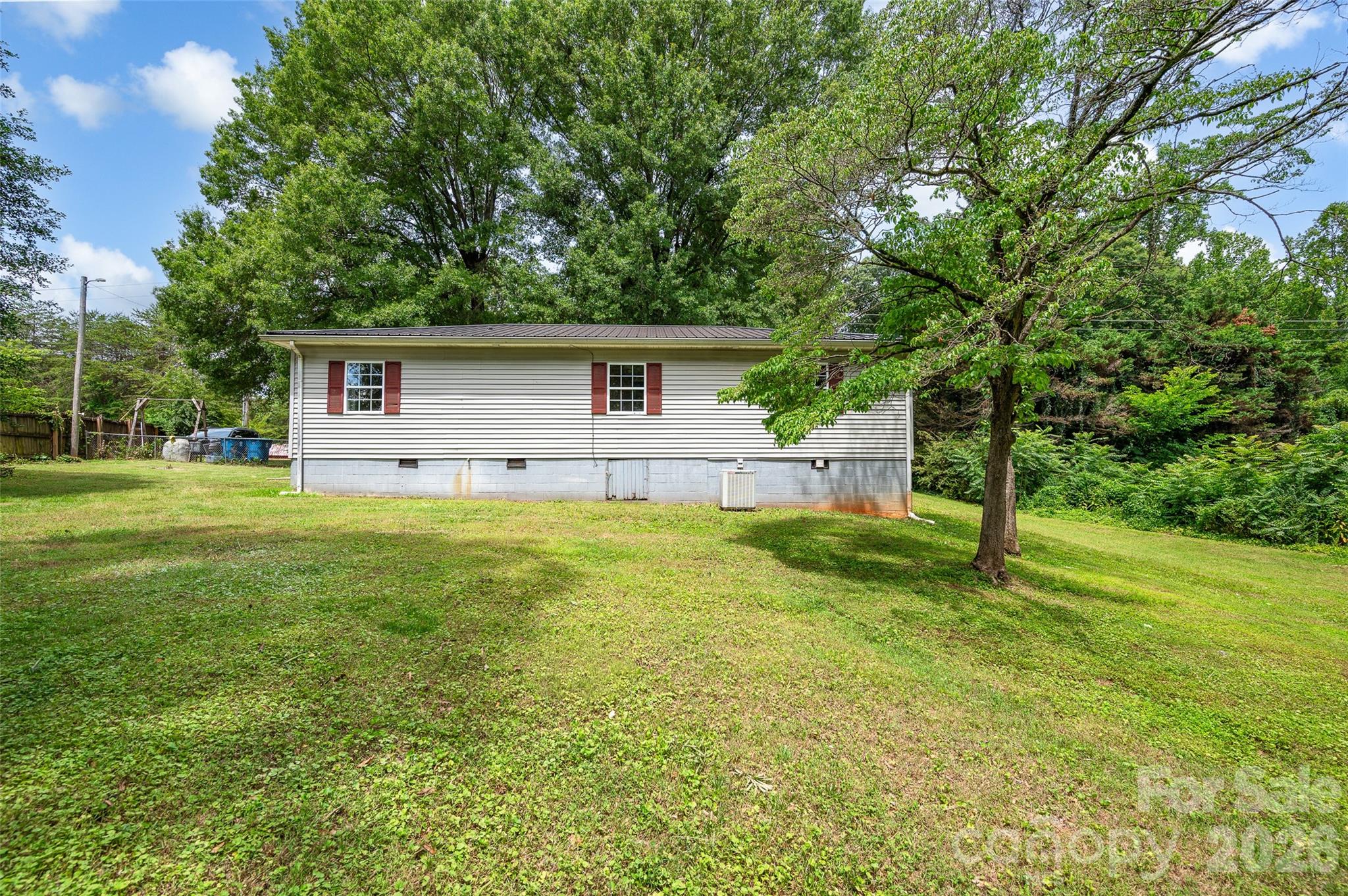 4507 US Highway 64 Highway W — Mocksville