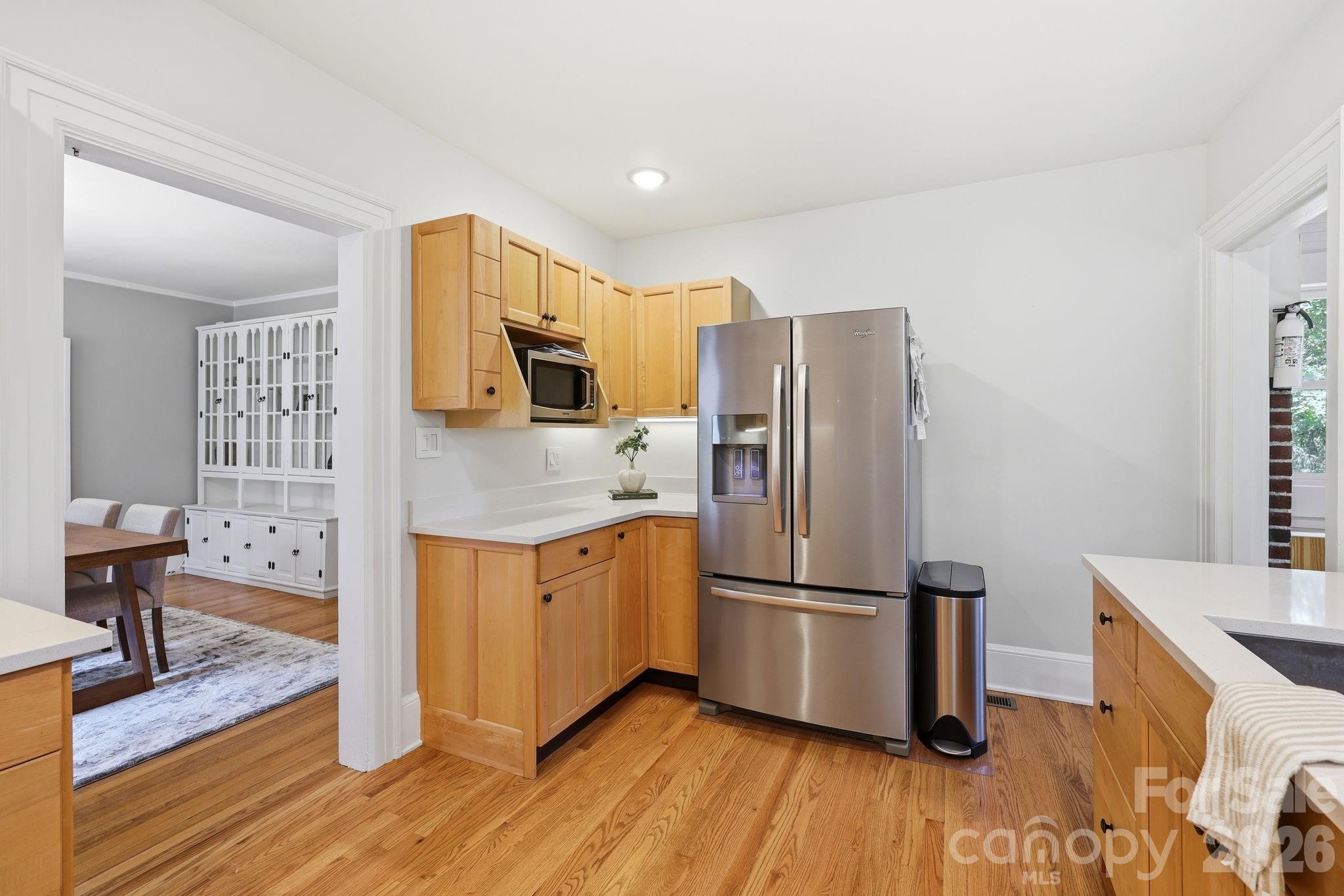 23 Warwick Place — Asheville