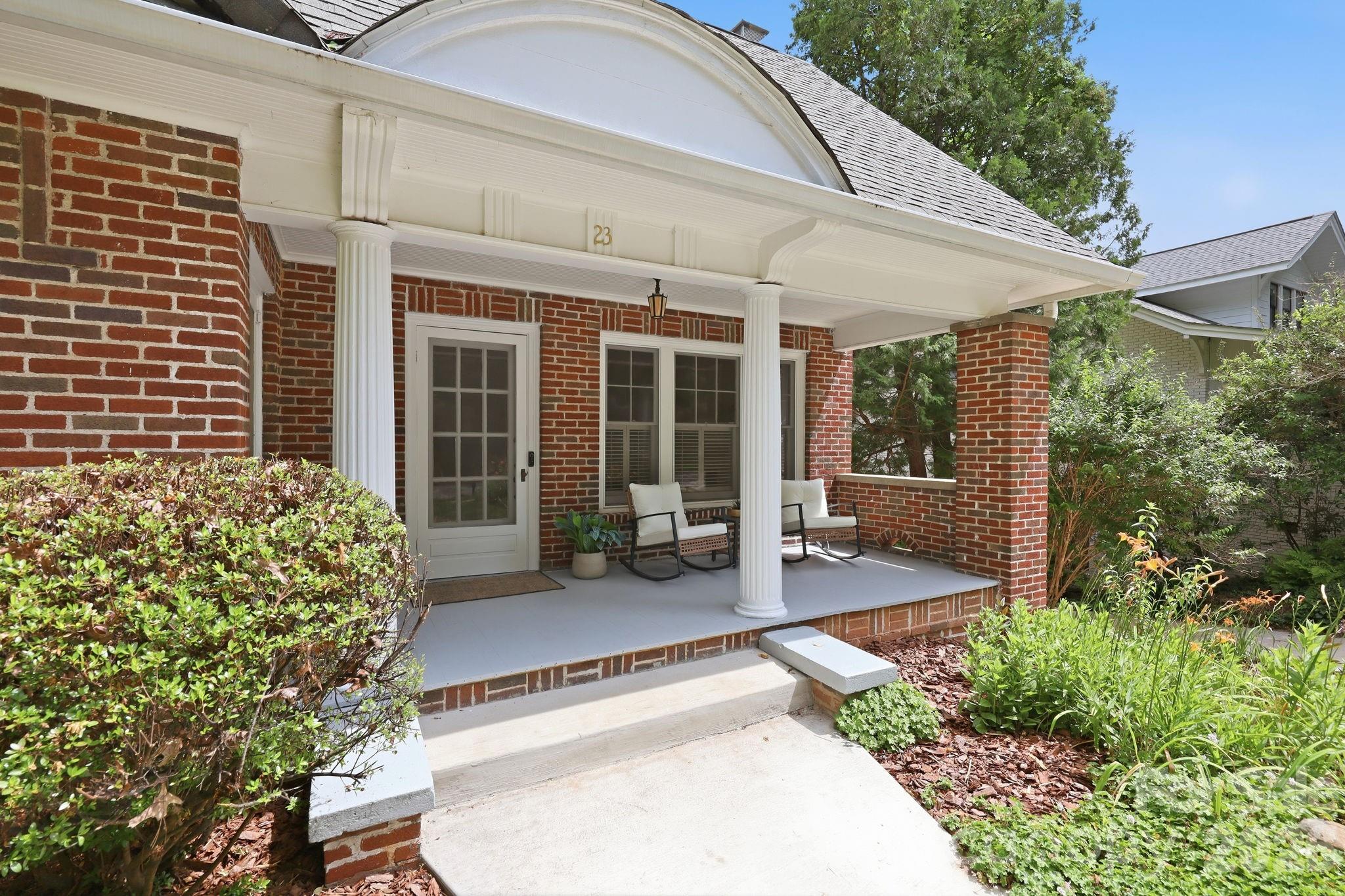23 Warwick Place — Asheville