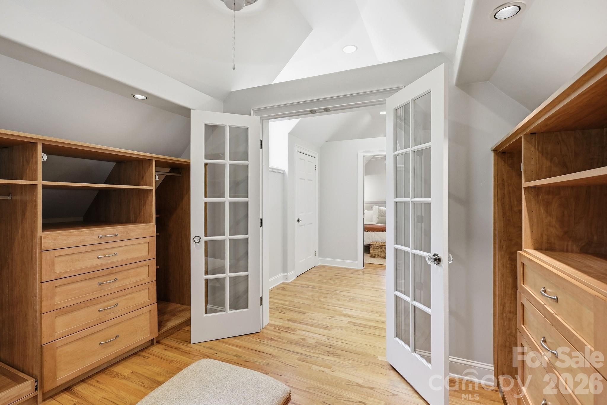 23 Warwick Place — Asheville