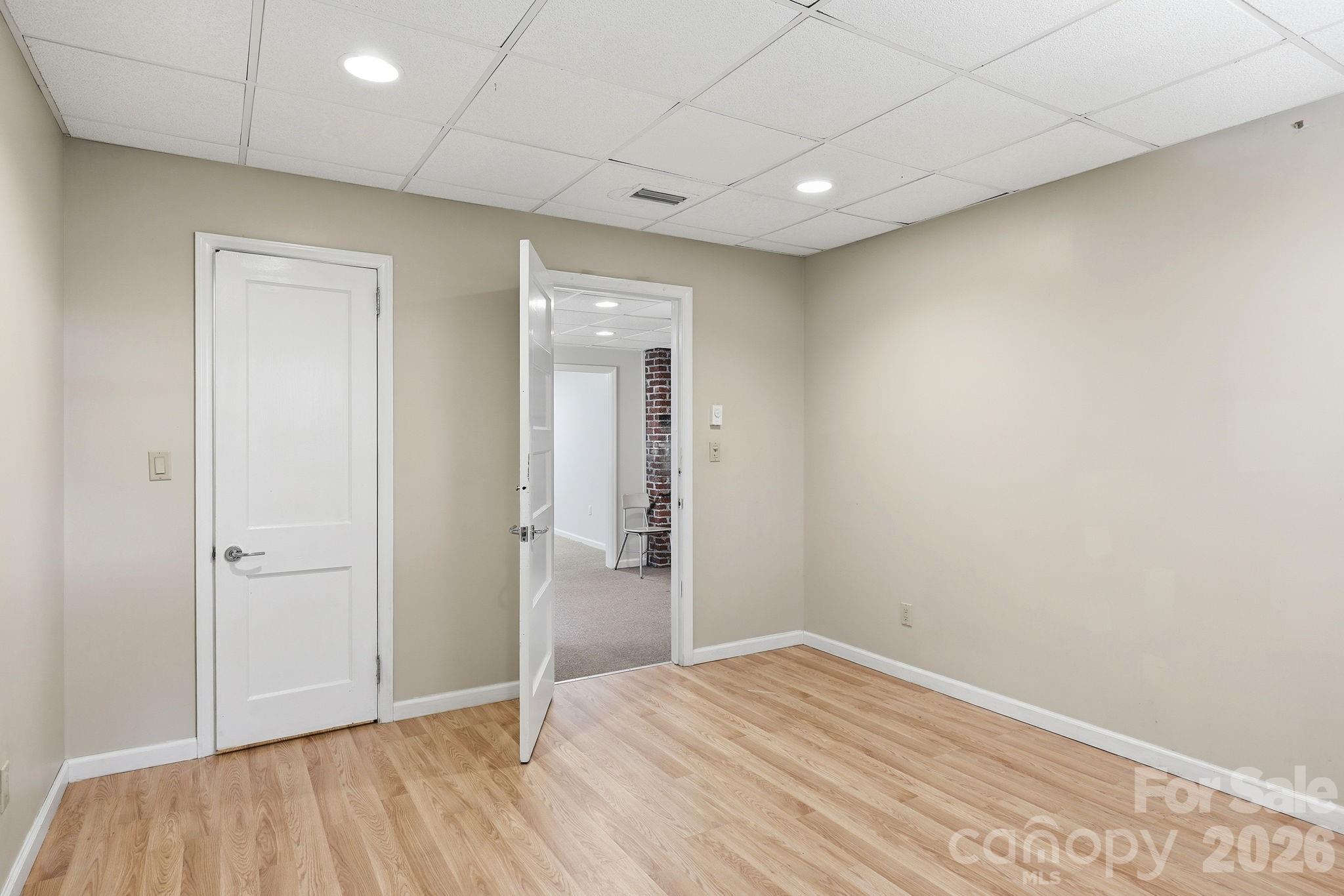 23 Warwick Place — Asheville