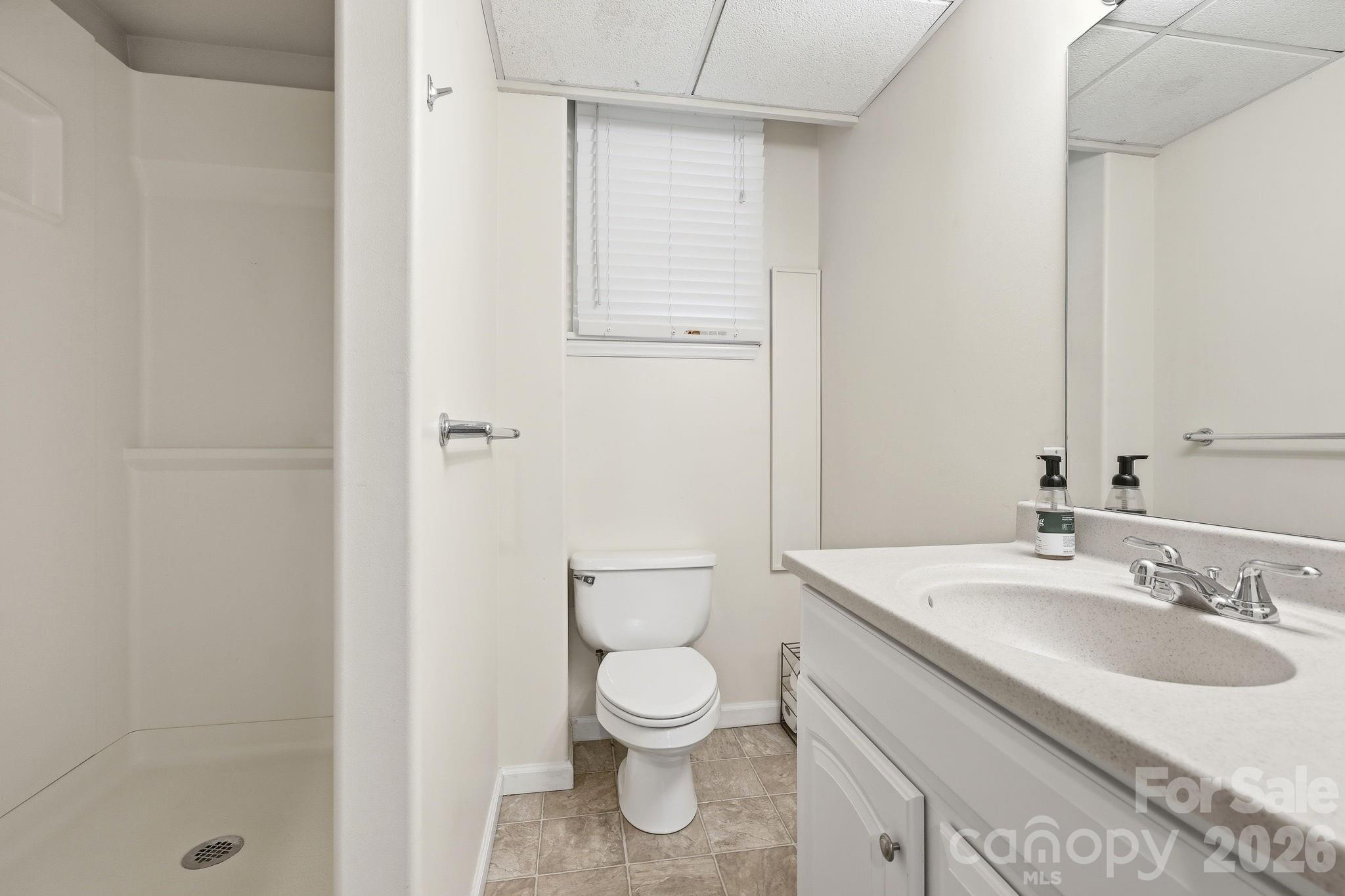 23 Warwick Place — Asheville