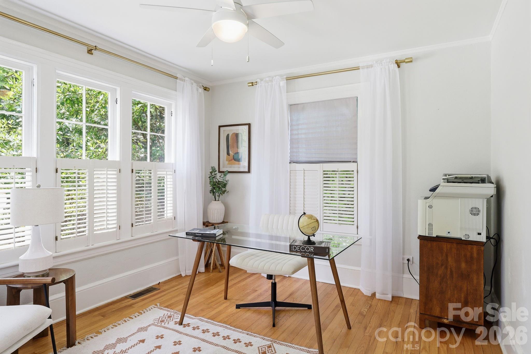 23 Warwick Place — Asheville
