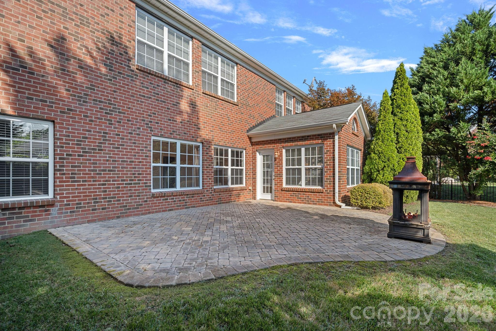 2305 Barrington Ridge Drive — Waxhaw