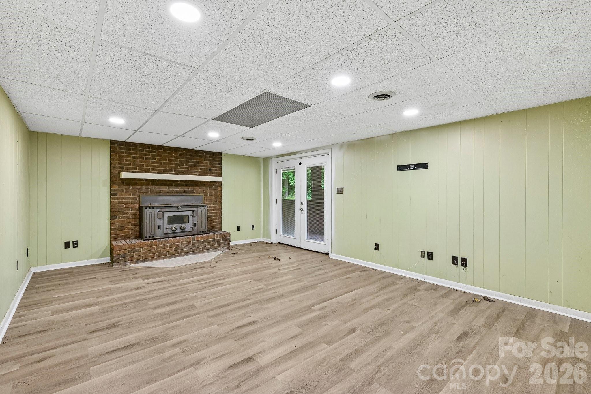 8417 Rolling Hills Avenue — Hickory