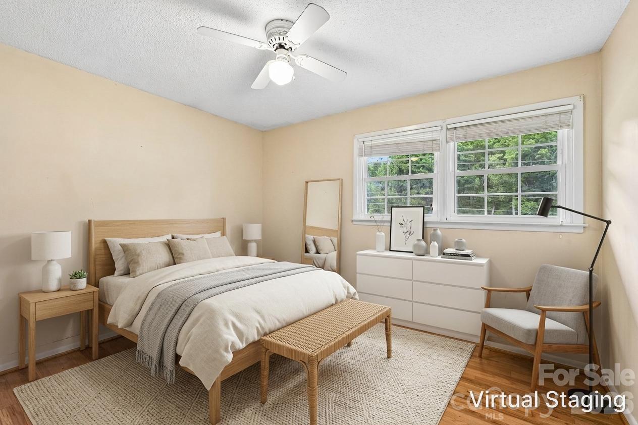 8417 Rolling Hills Avenue — Hickory
