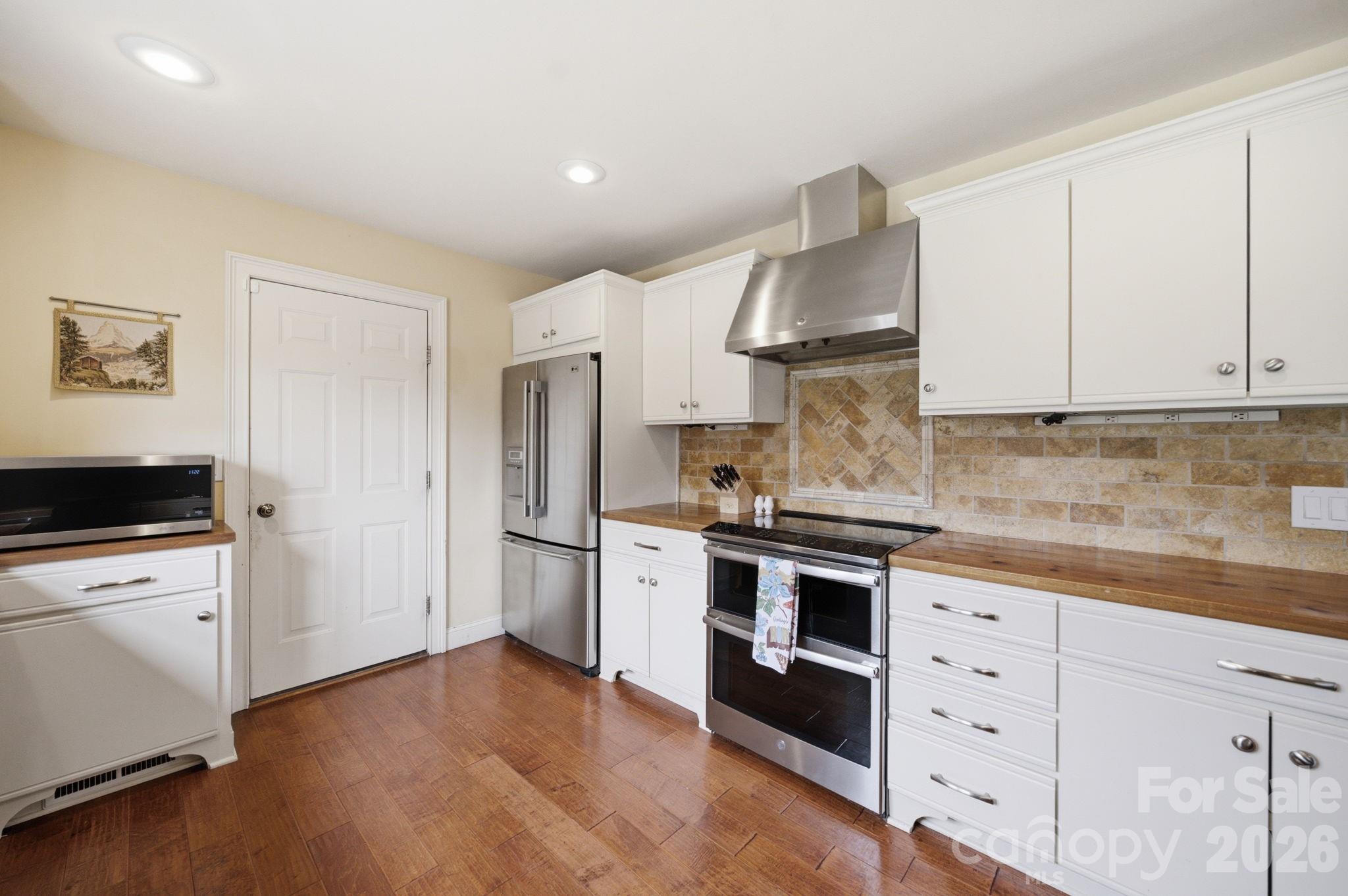 276 Four Diamond Drive — Seven Devils