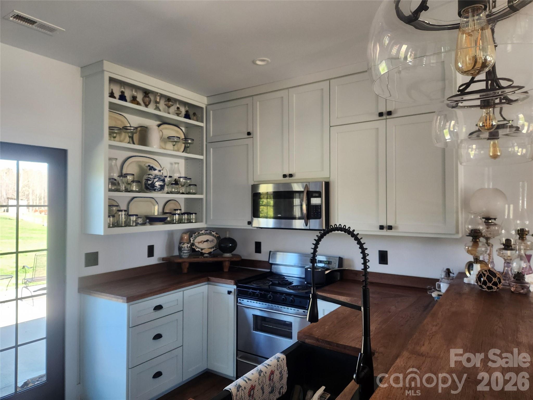 4085 Hunting Country Road — Tryon