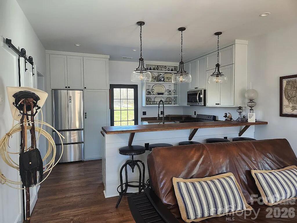 4085 Hunting Country Road — Tryon