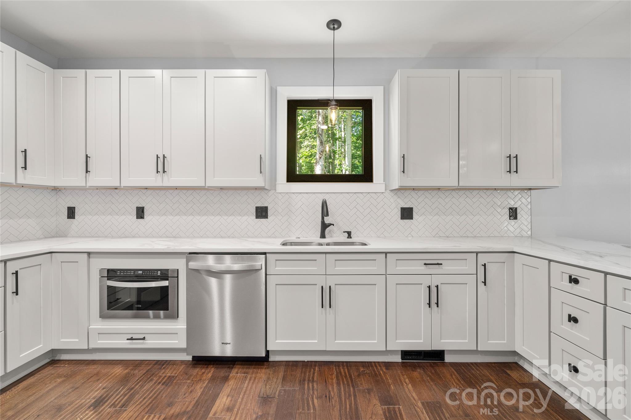 61 Bamboo Trail — Candler