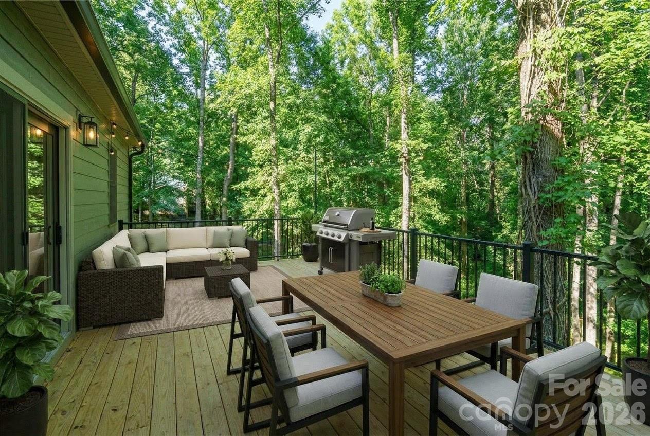 61 Bamboo Trail — Candler