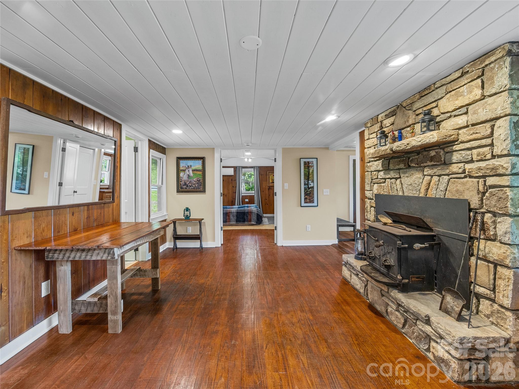 563 Burgess Road — Mill Spring