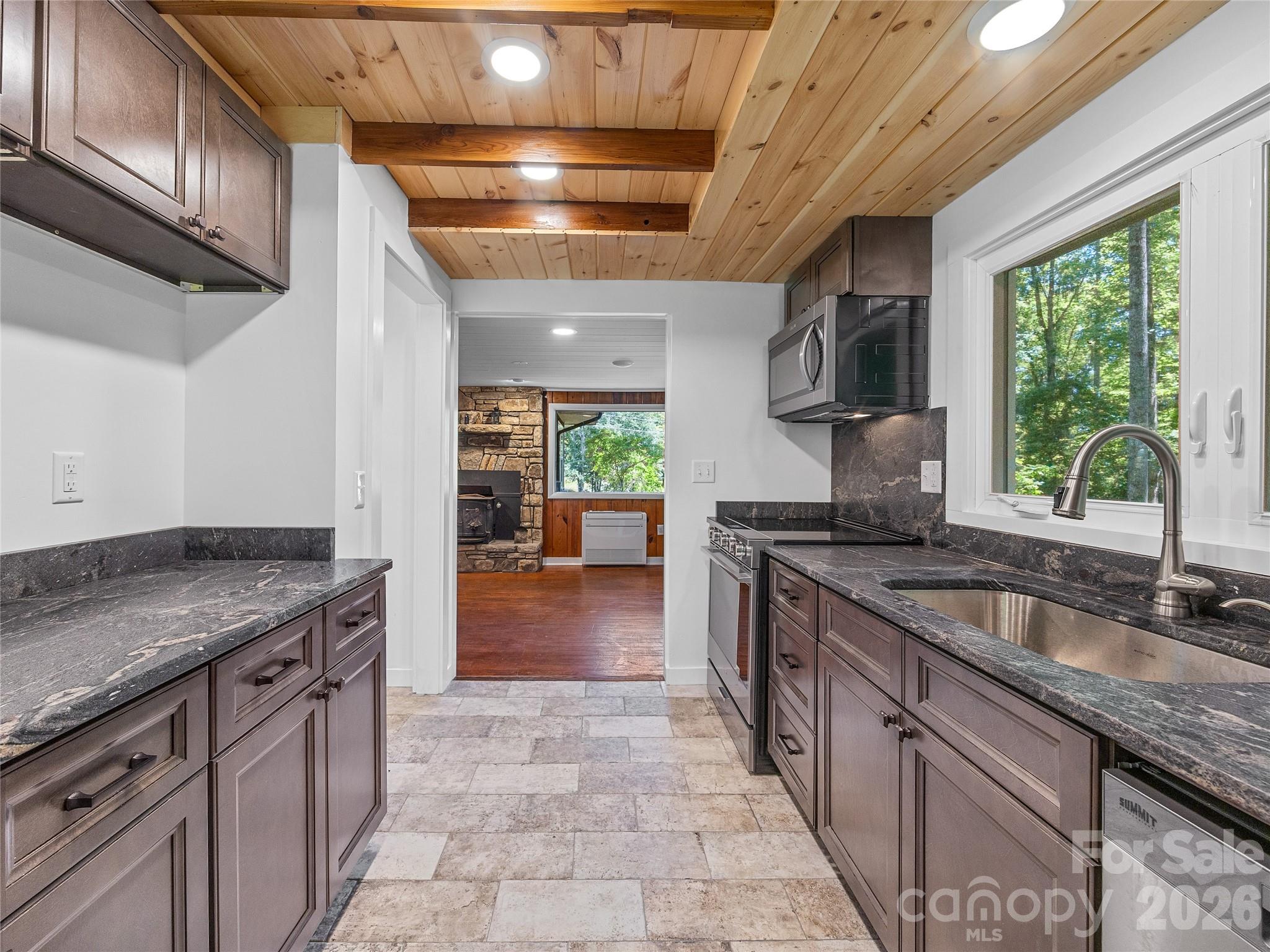 563 Burgess Road — Mill Spring